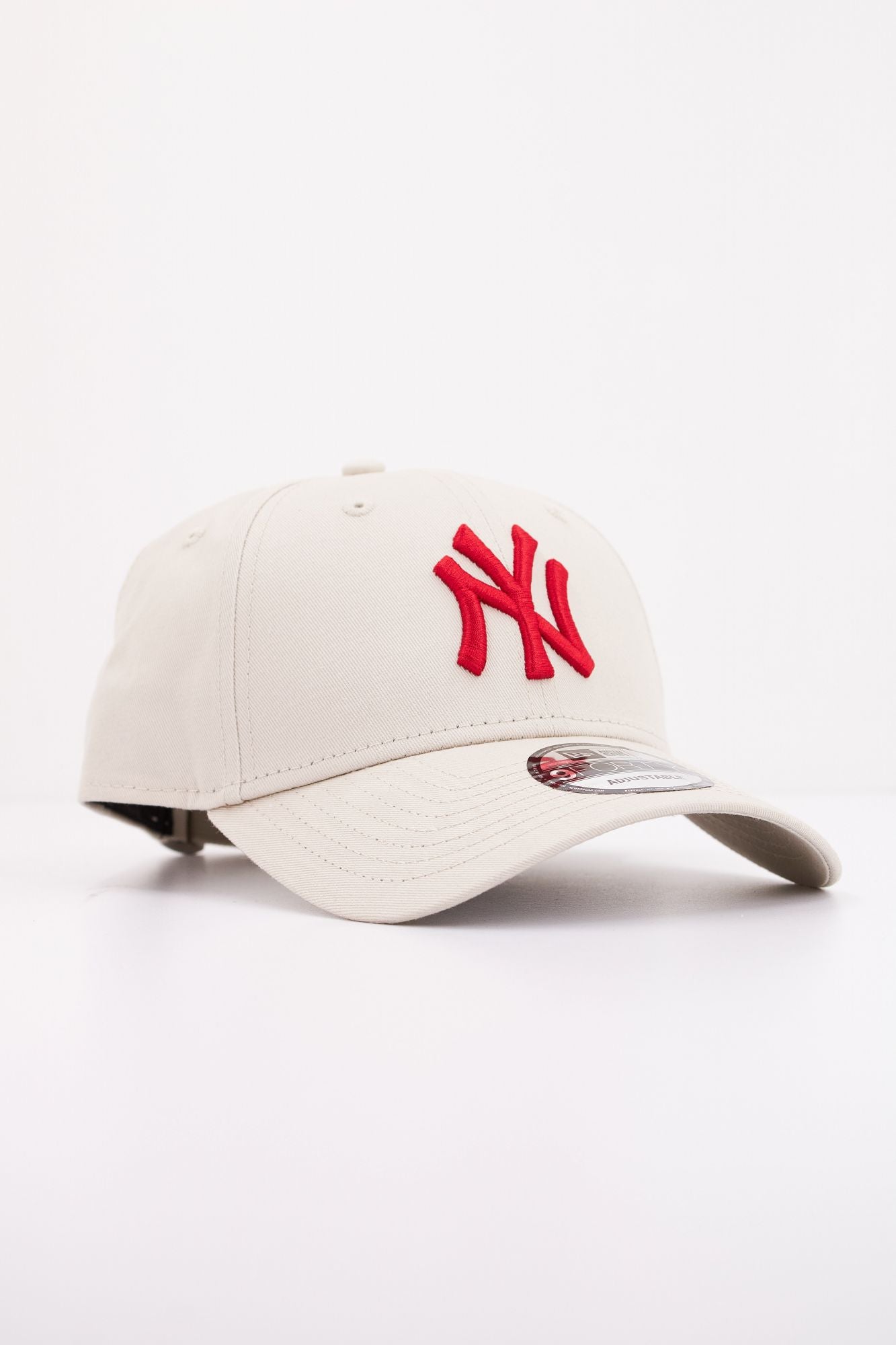 NEW ERA LEAGUE ESSENTIAL 9FORTY en color BEIS (2)
