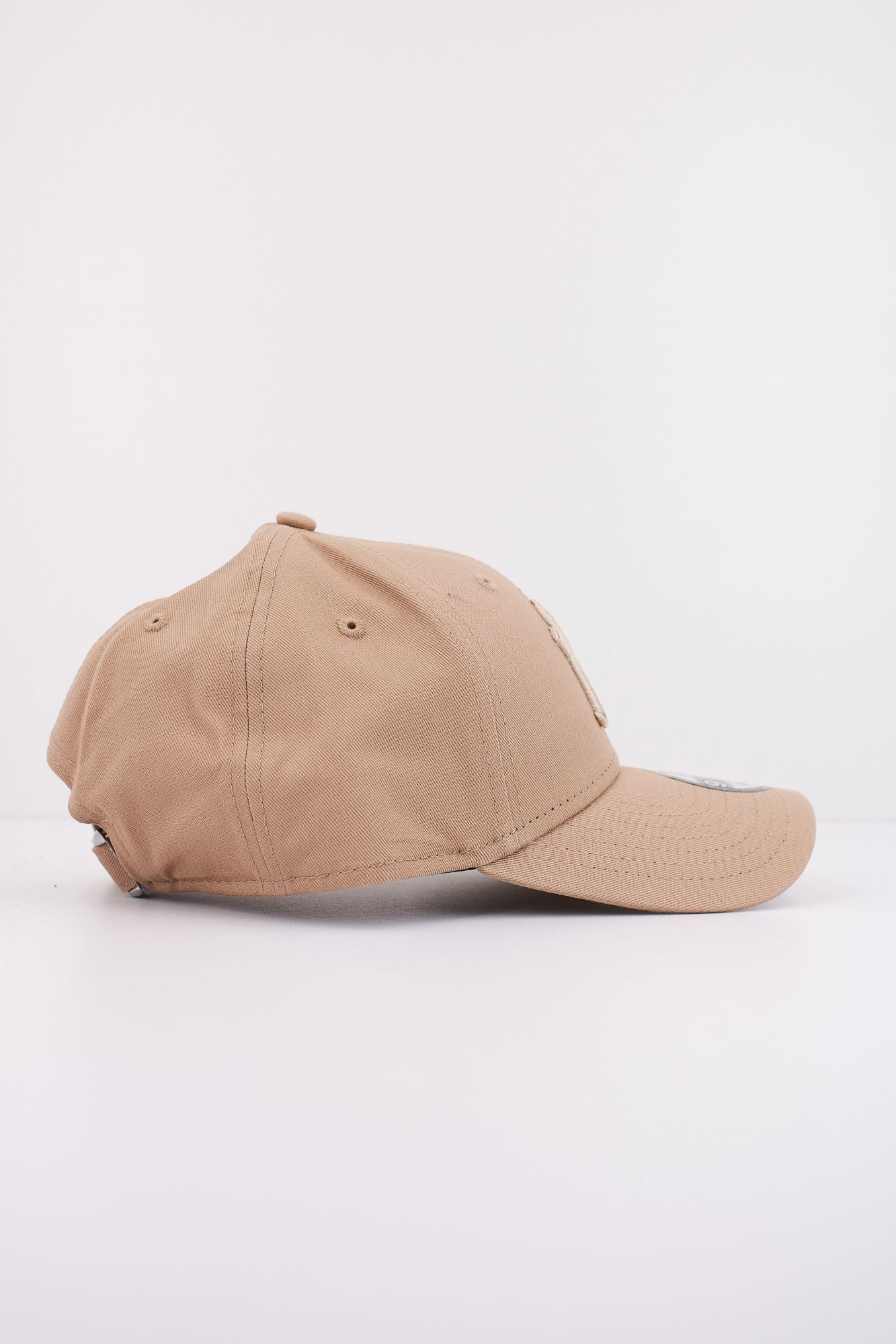 NEW ERA LEAGUE ESSENTIAL 9F OSFM en color BEIS (2)