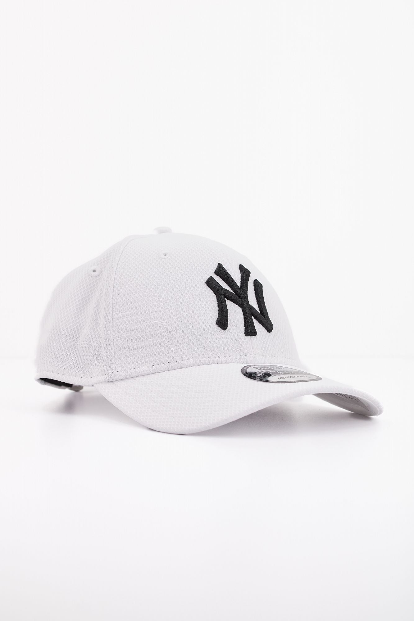 NEW ERA DIAMND ERA ESS en color BLANCO (2)