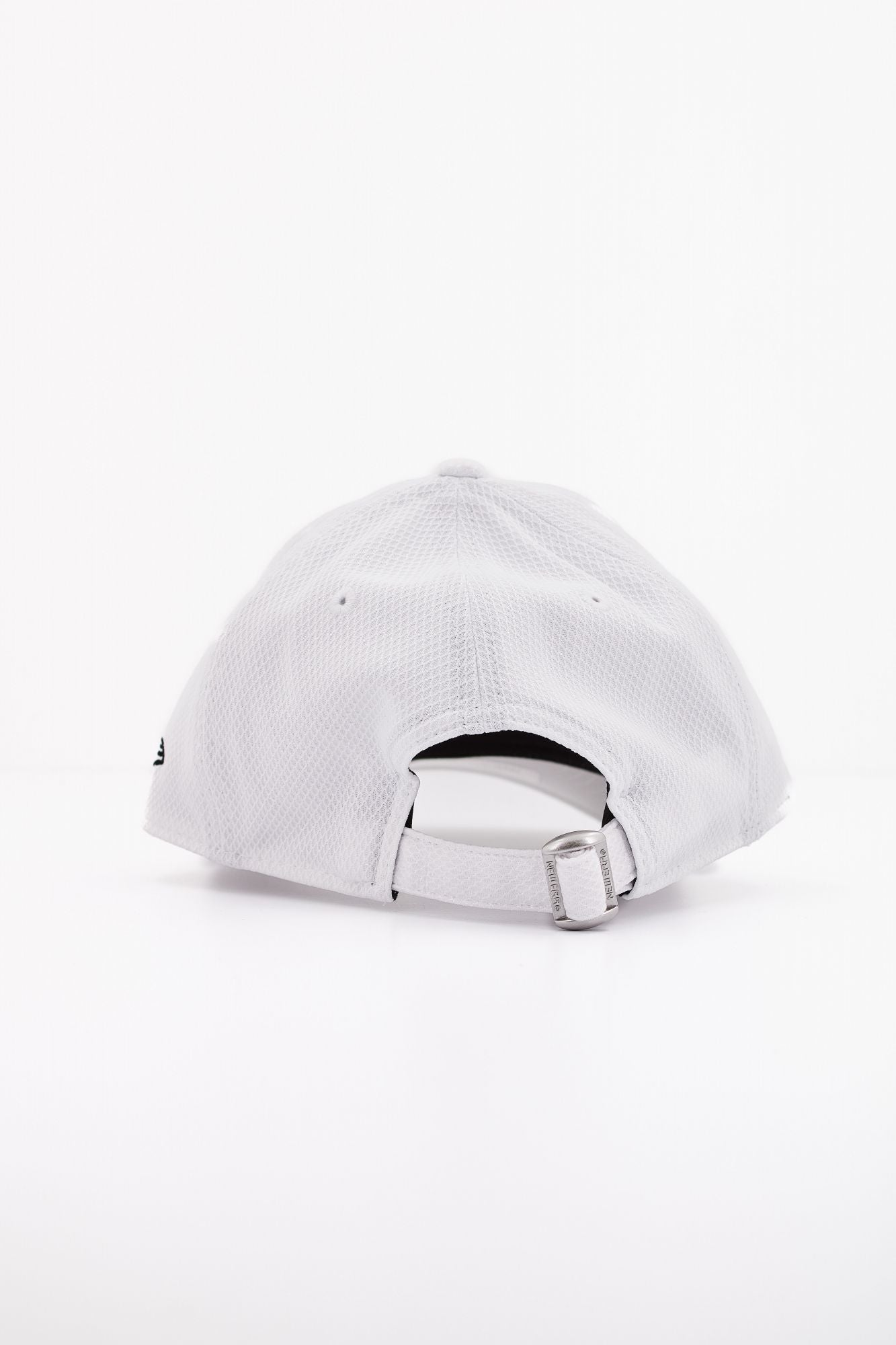 NEW ERA DIAMND ERA ESS en color BLANCO (3)
