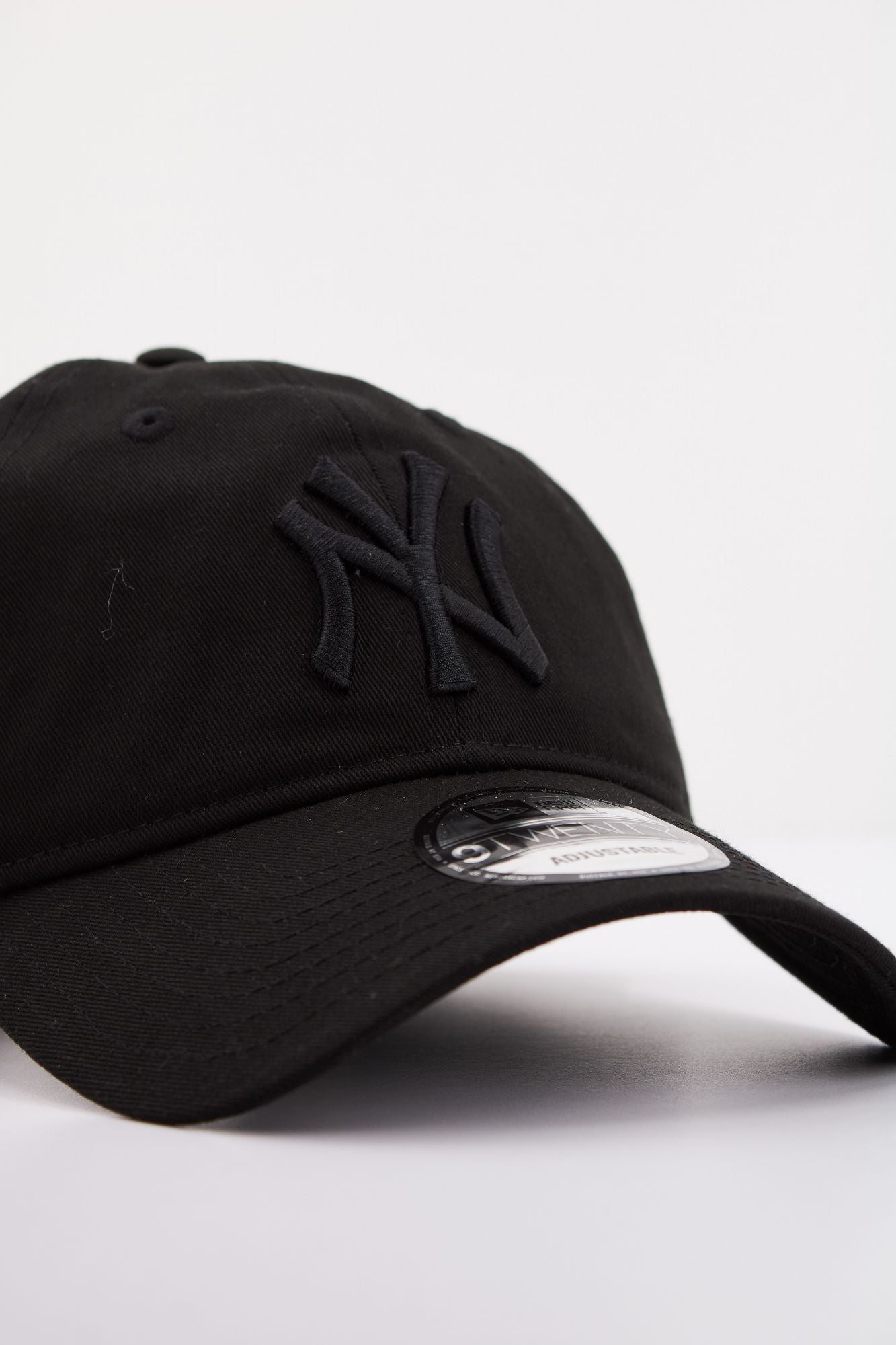 NEW ERA NOS LEAGUE ESS en color NEGRO (4)