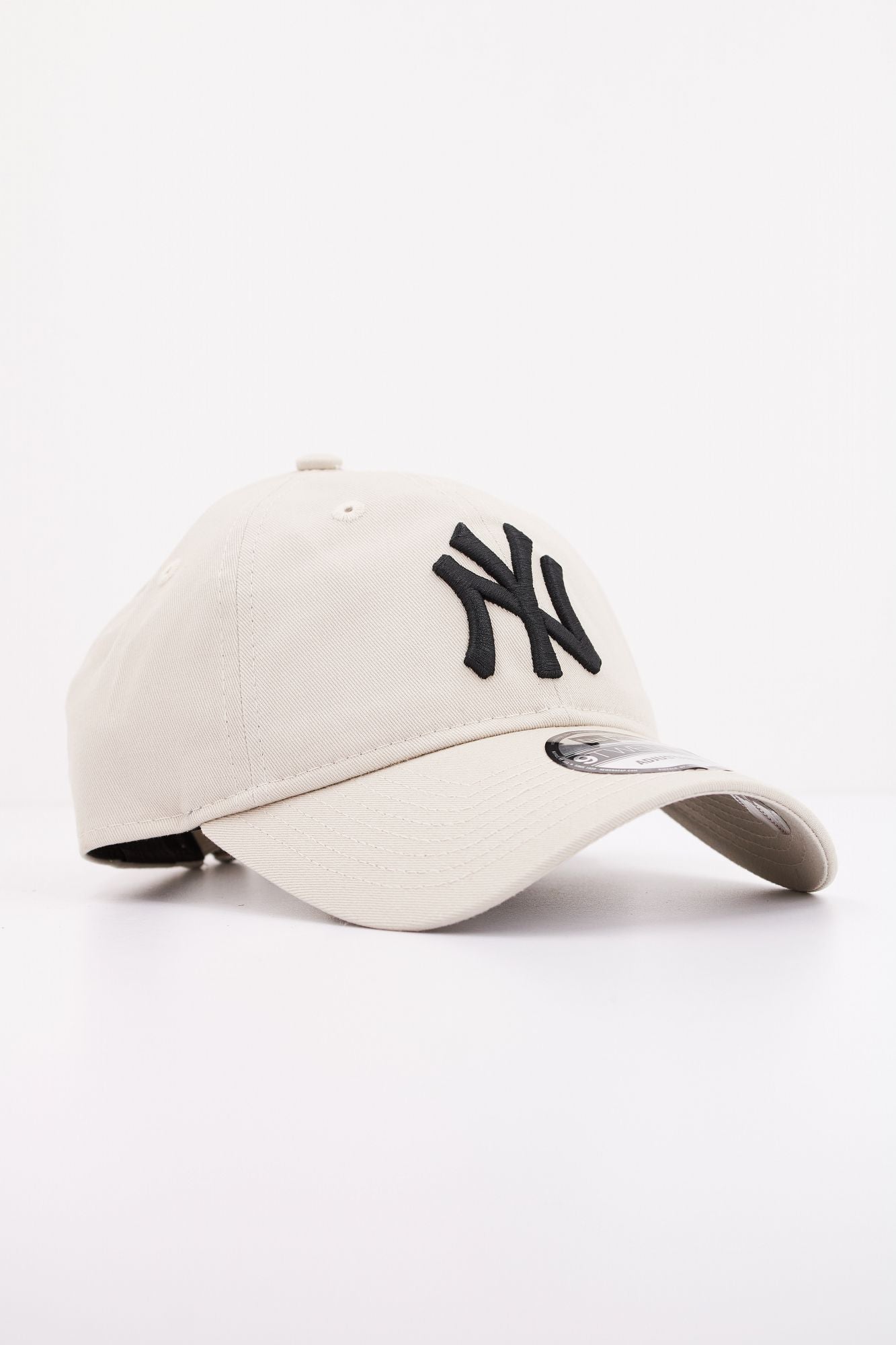 NEW ERA NOS LEAGUE ESS en color BEIS (2)