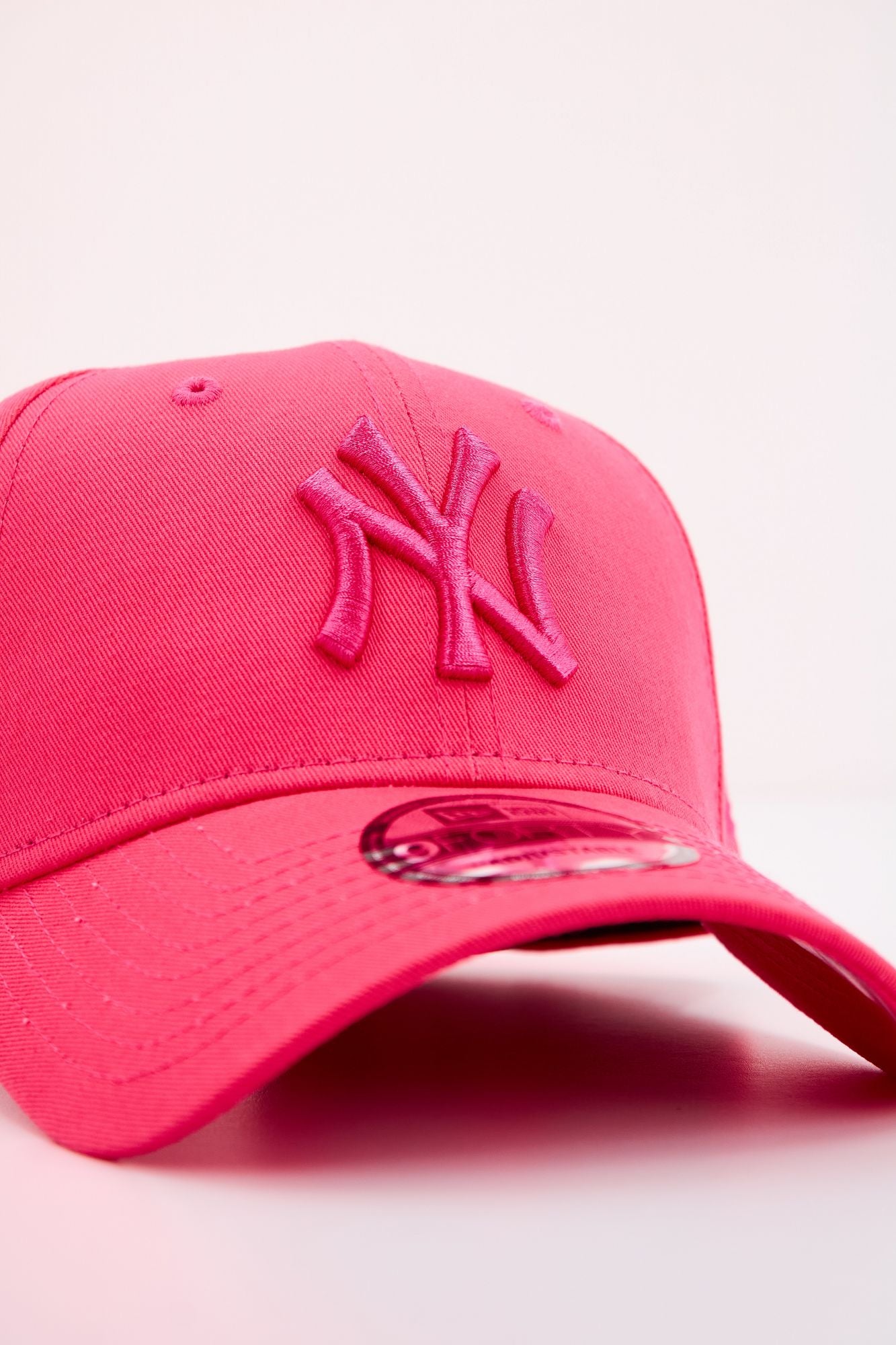 NEW ERA NEW YORK YANKEES en color ROSA (4)