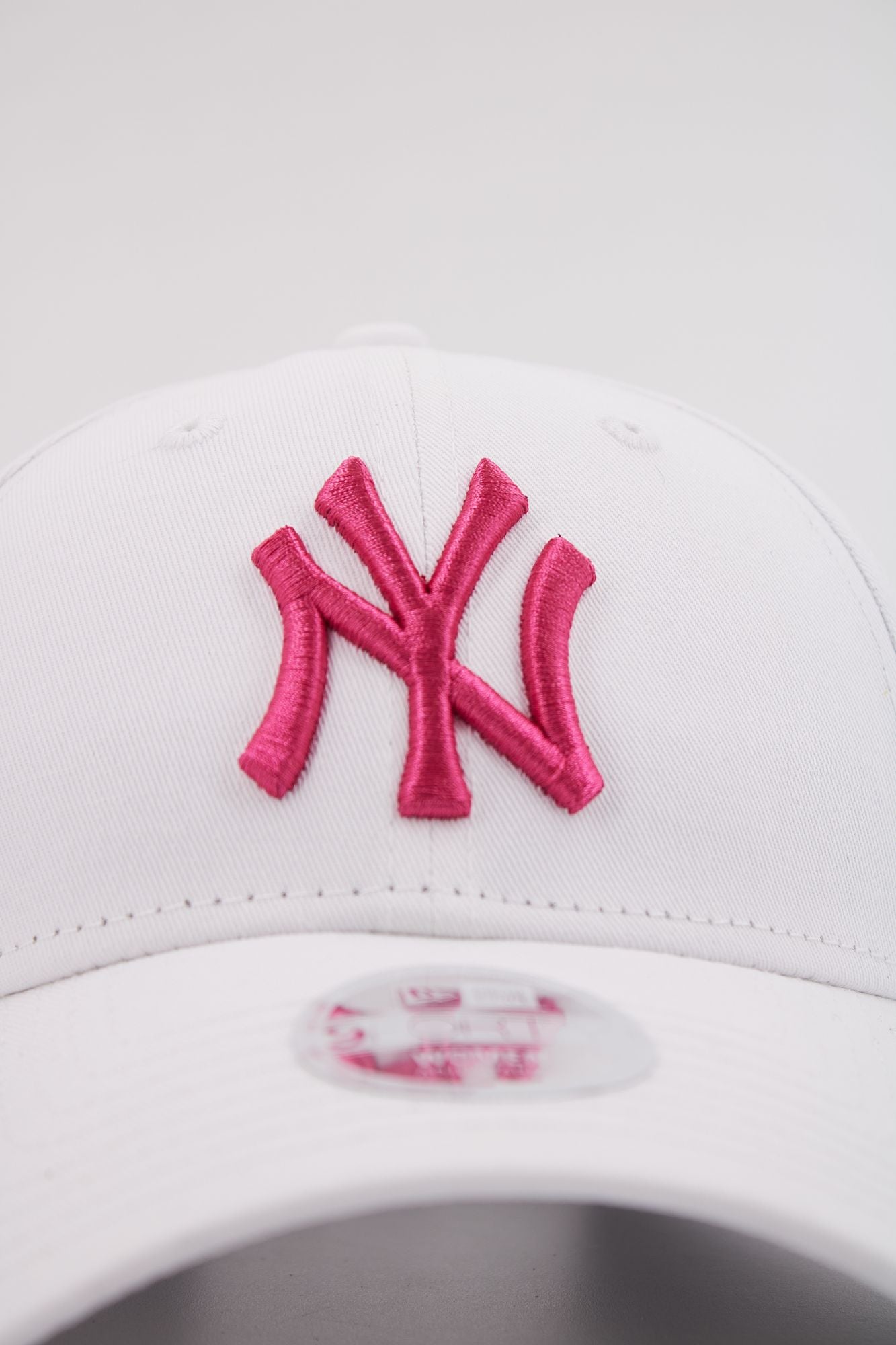 NEW ERA LEAGUE ESS 9FO OSFM en color BLANCO (4)