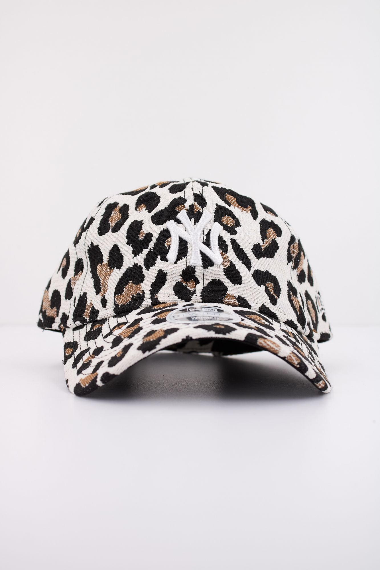 NEW ERA JACQUARD LEO 9 OSFM en color ANIMAL PRINT (1)