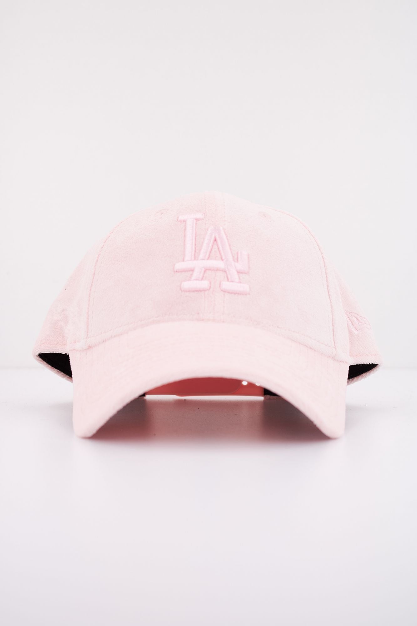 NEW ERA VELOUR 9FORTY OSFM en color ROSA (1)