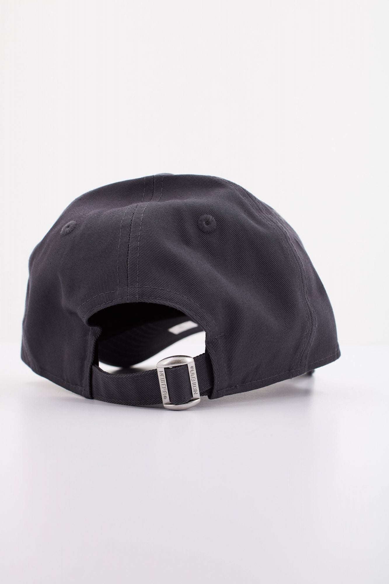 NEW ERA LOS ANGELES LAKERS GRH en color GRIS (3)