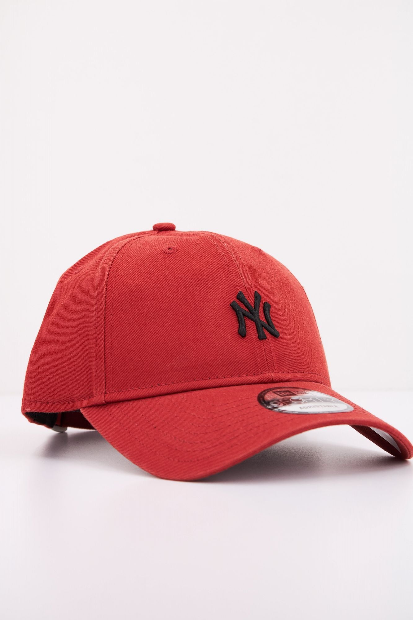NEW ERA NEW YORK YANKEES INRBLK en color ROJO (2)