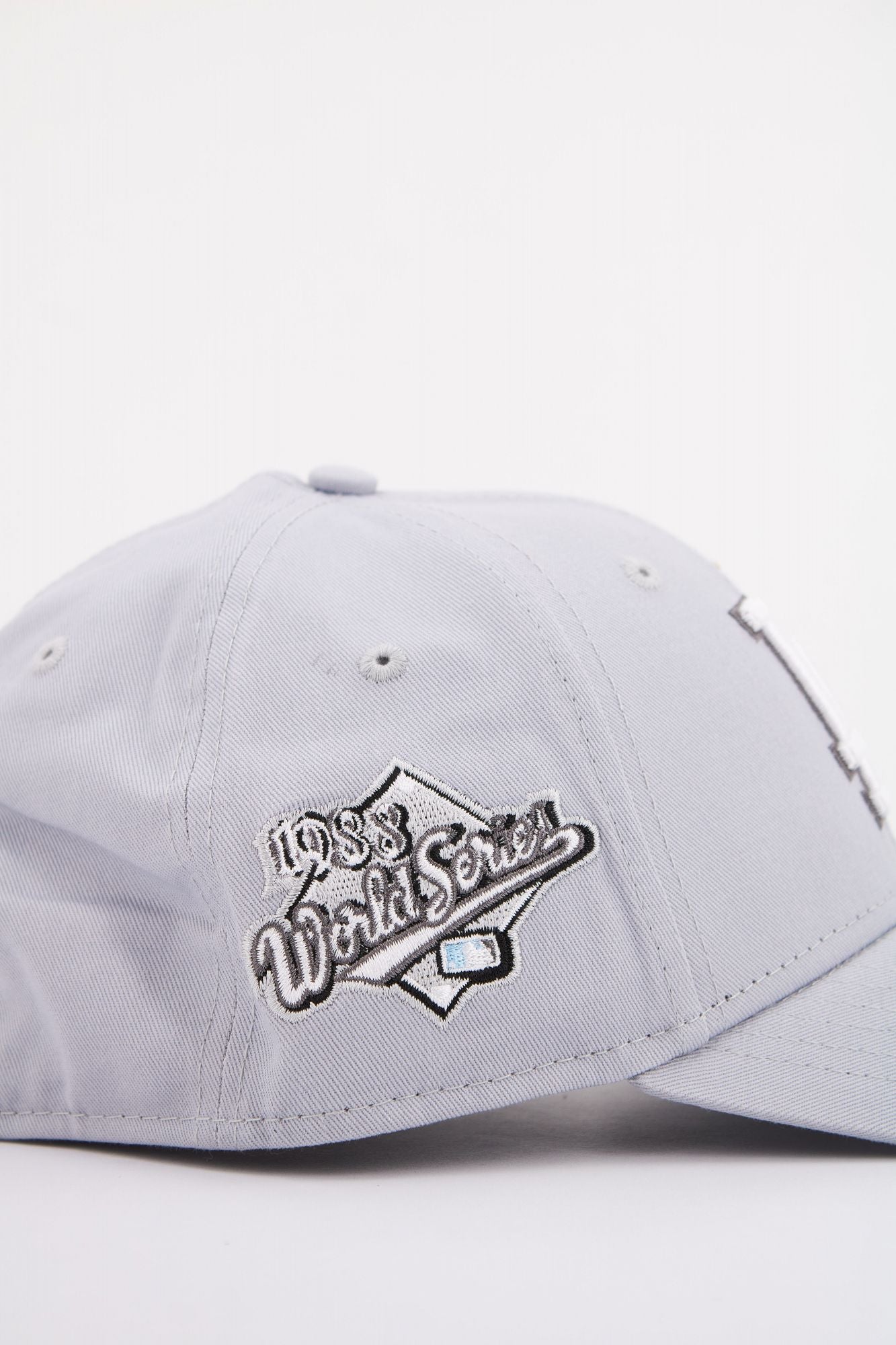 NEW ERA LOS ANGELES DODGERS GRA en color GRIS (4)