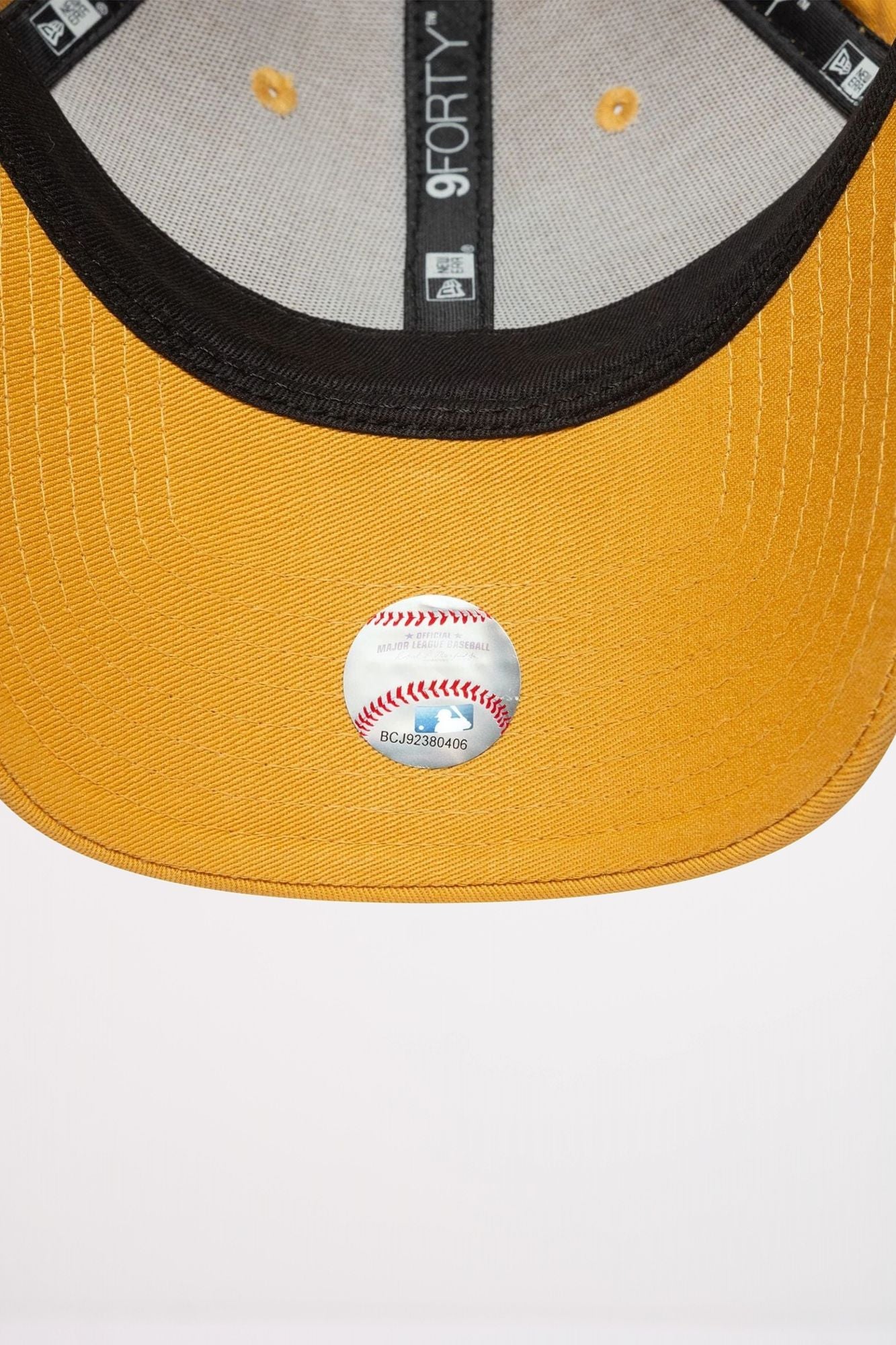 NEW ERA LA DODGERS WOMENS METALLIC YELLOW 9FORTY ADJUSTABLE CAP en color AMARILLO (5)