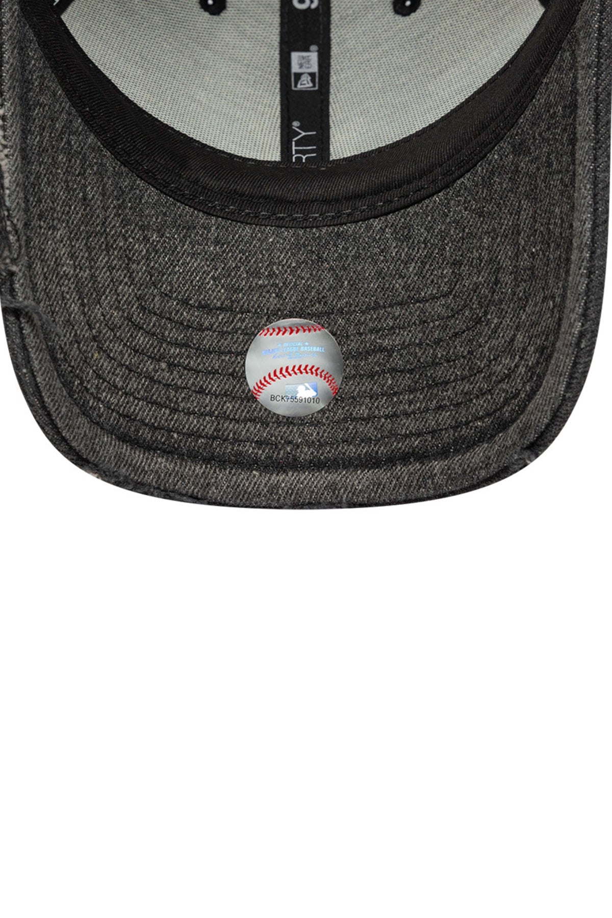 NEW ERA ACID WASH DENIM 9FORTY en color GRIS (4)