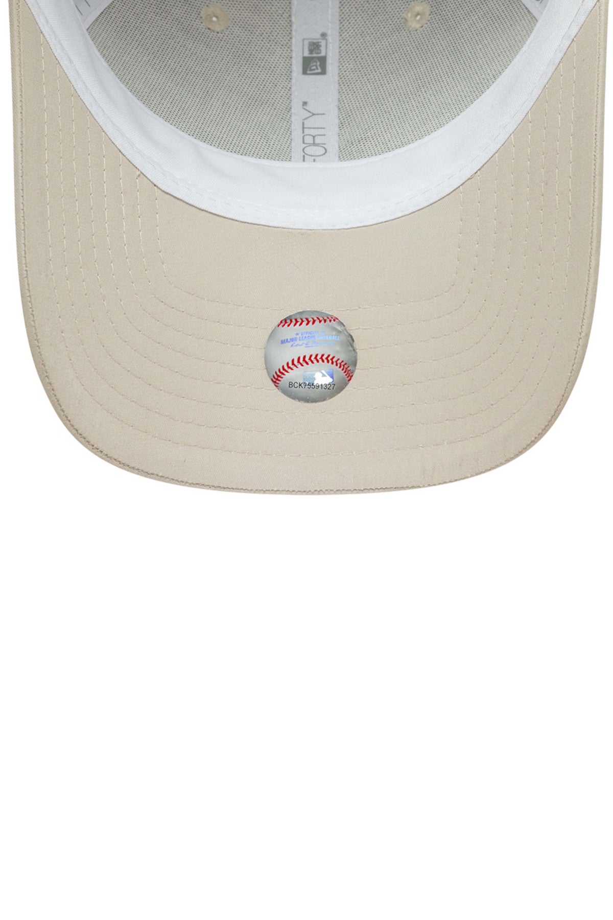 NEW ERA TRUKR NEYYAN STNNOV en color BEIS (4)