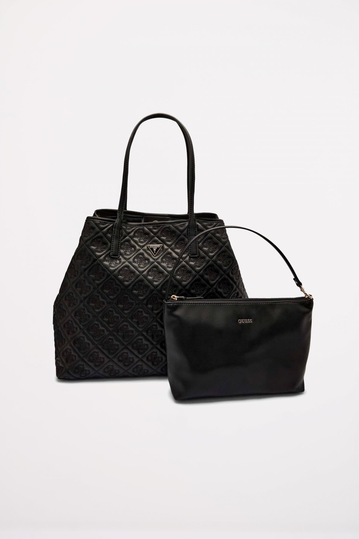 GUESS QUILTY SHOULDER BAG en color NEGRO (1)