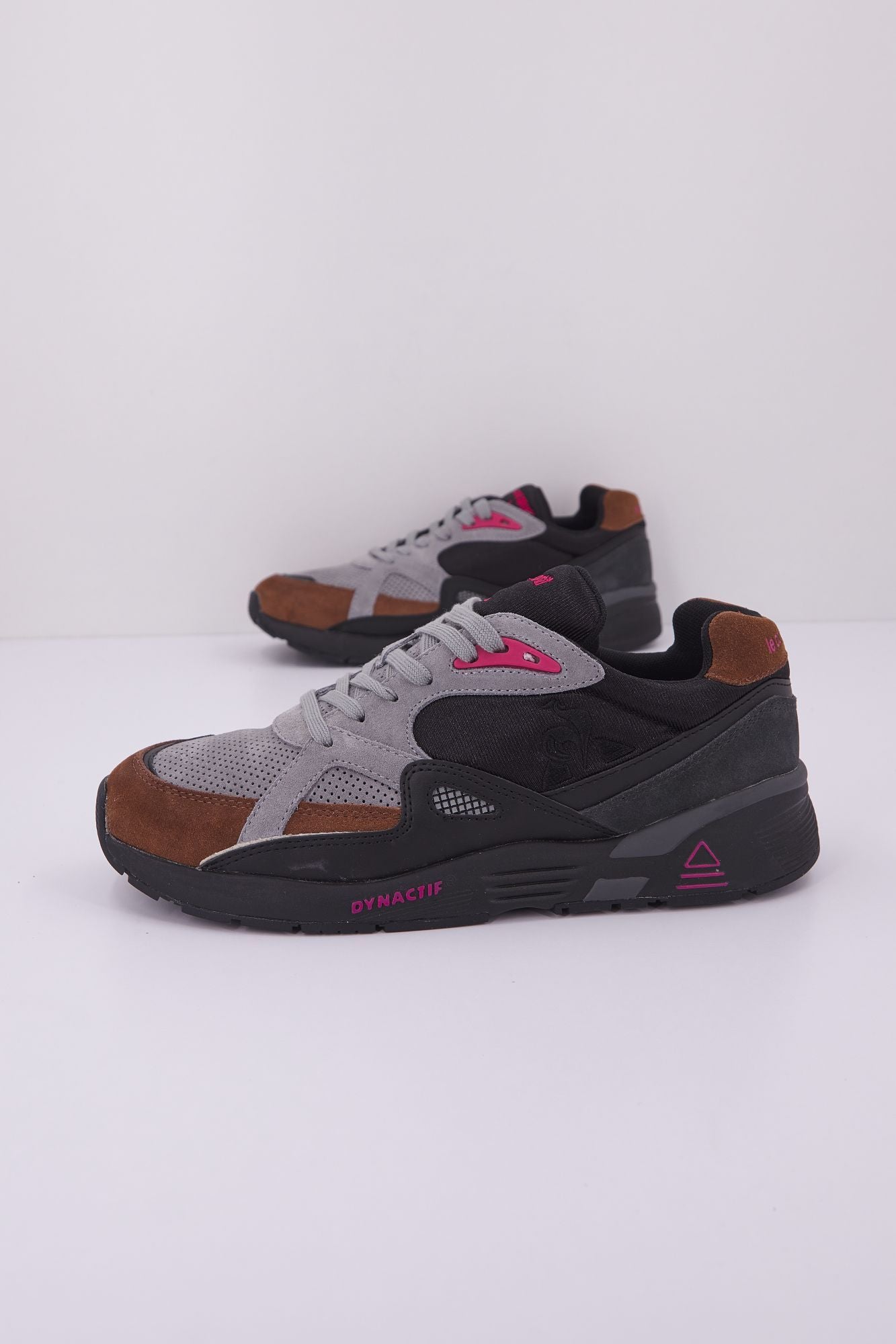 LE COQ SPORTIF LCS R850 STREET CRAFT en color GRIS (1)