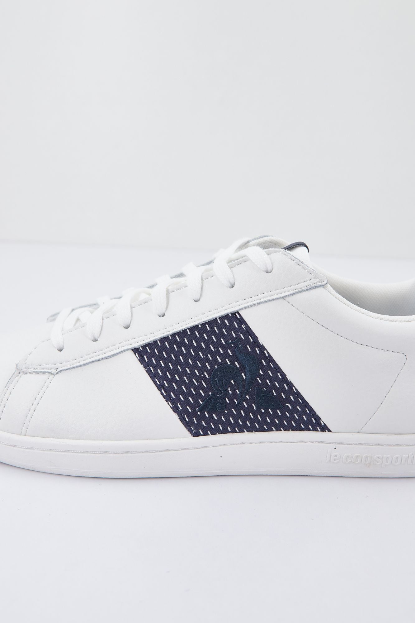LE COQ SPORTIF COURTCLASSIC SASHIKO en color BLANCO (3)