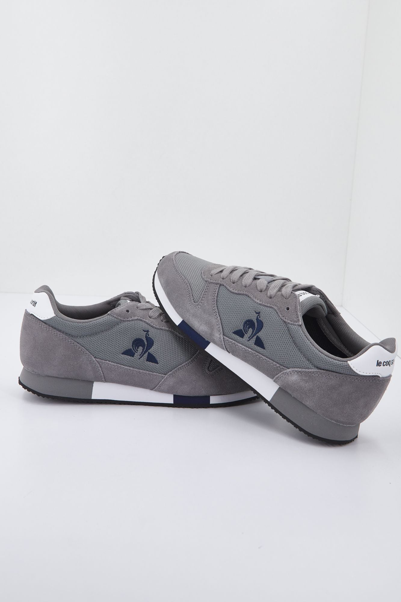 LE COQ SPORTIF ALPHA SPORT en color GRIS (4)