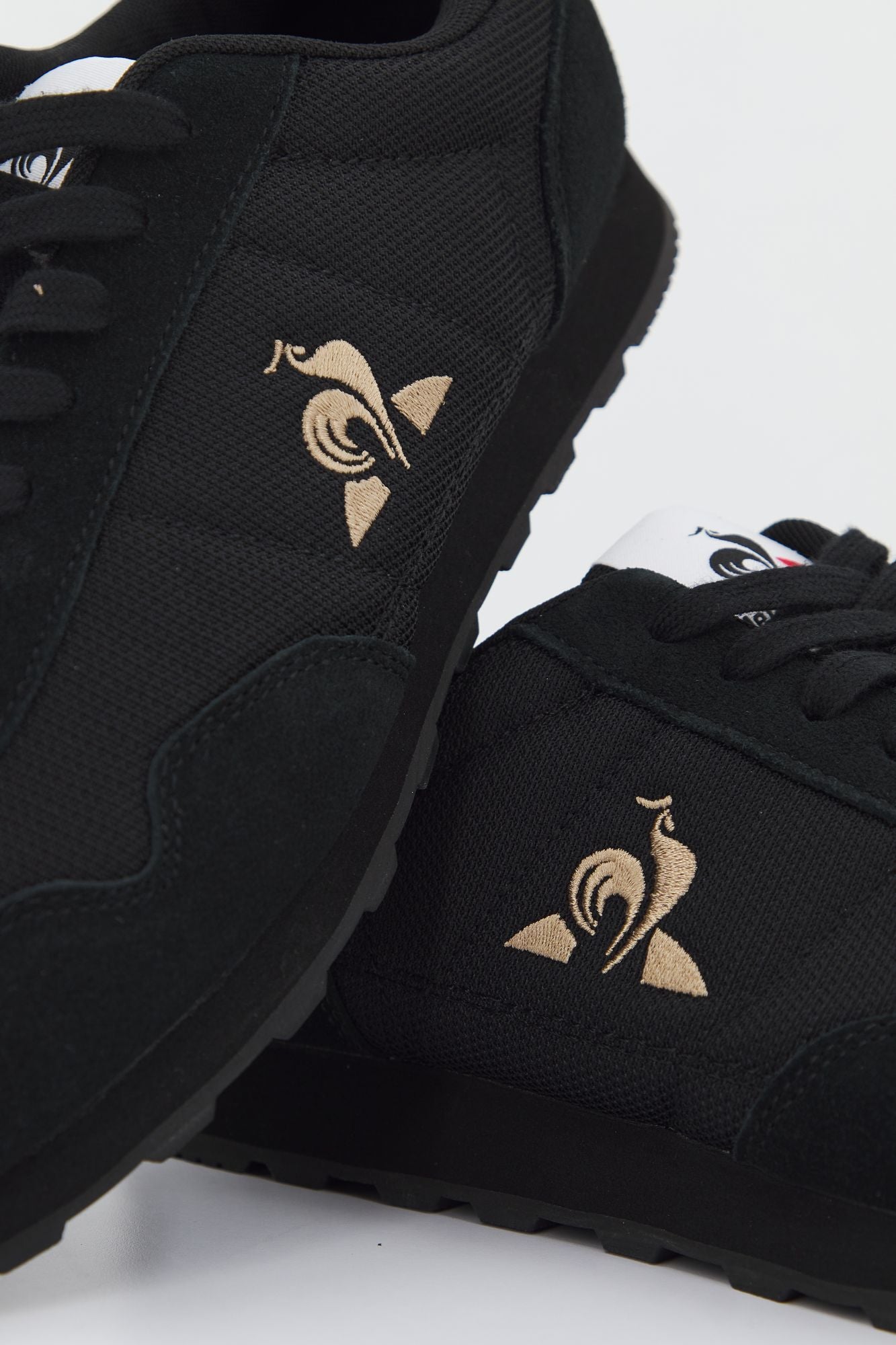 LE COQ SPORTIF ASTRA METALLIC en color NEGRO (4)