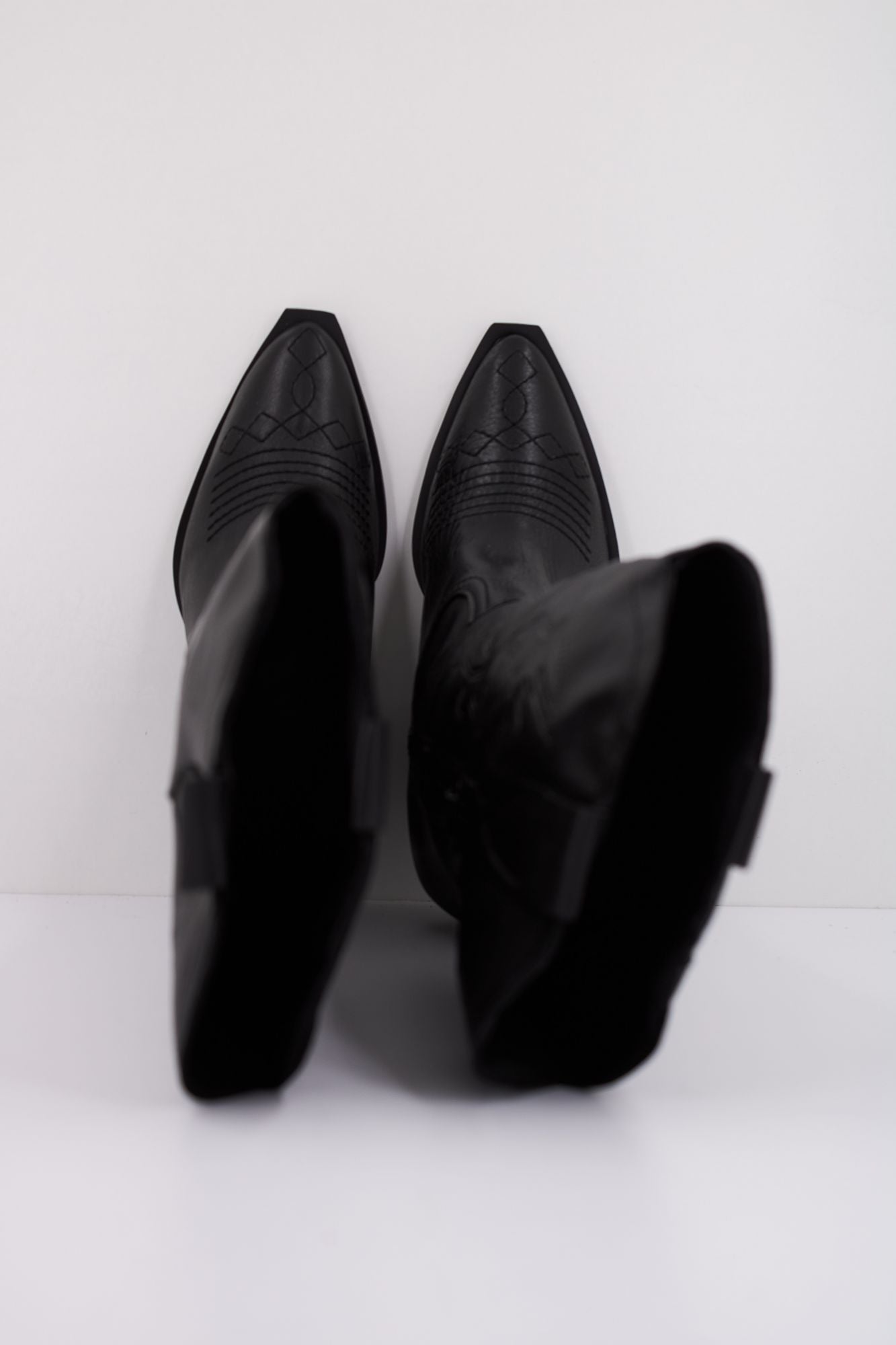 YELLOW DALLAS en color NEGRO (3)