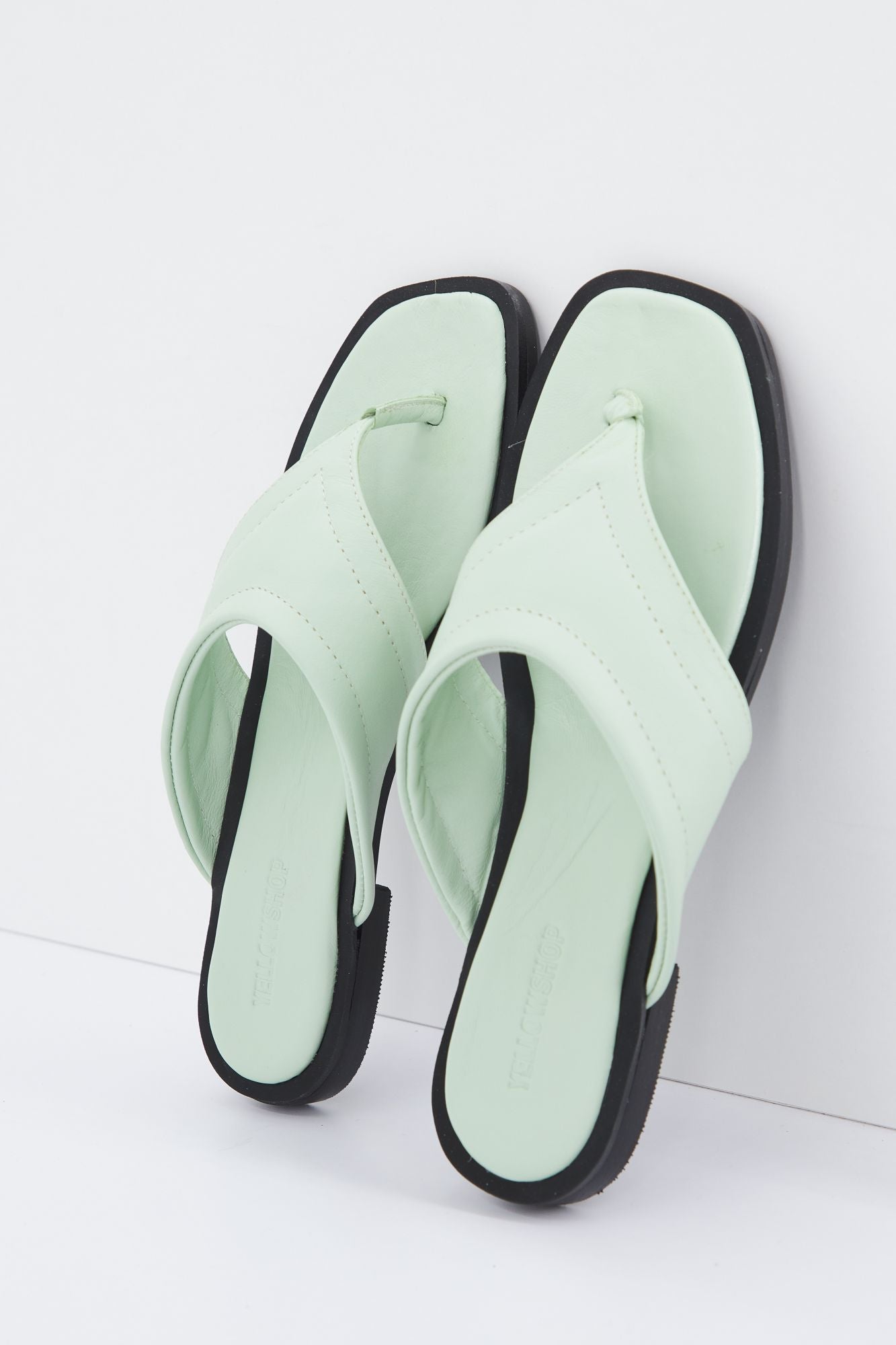 YELLOW OXFORD en color VERDE (1)