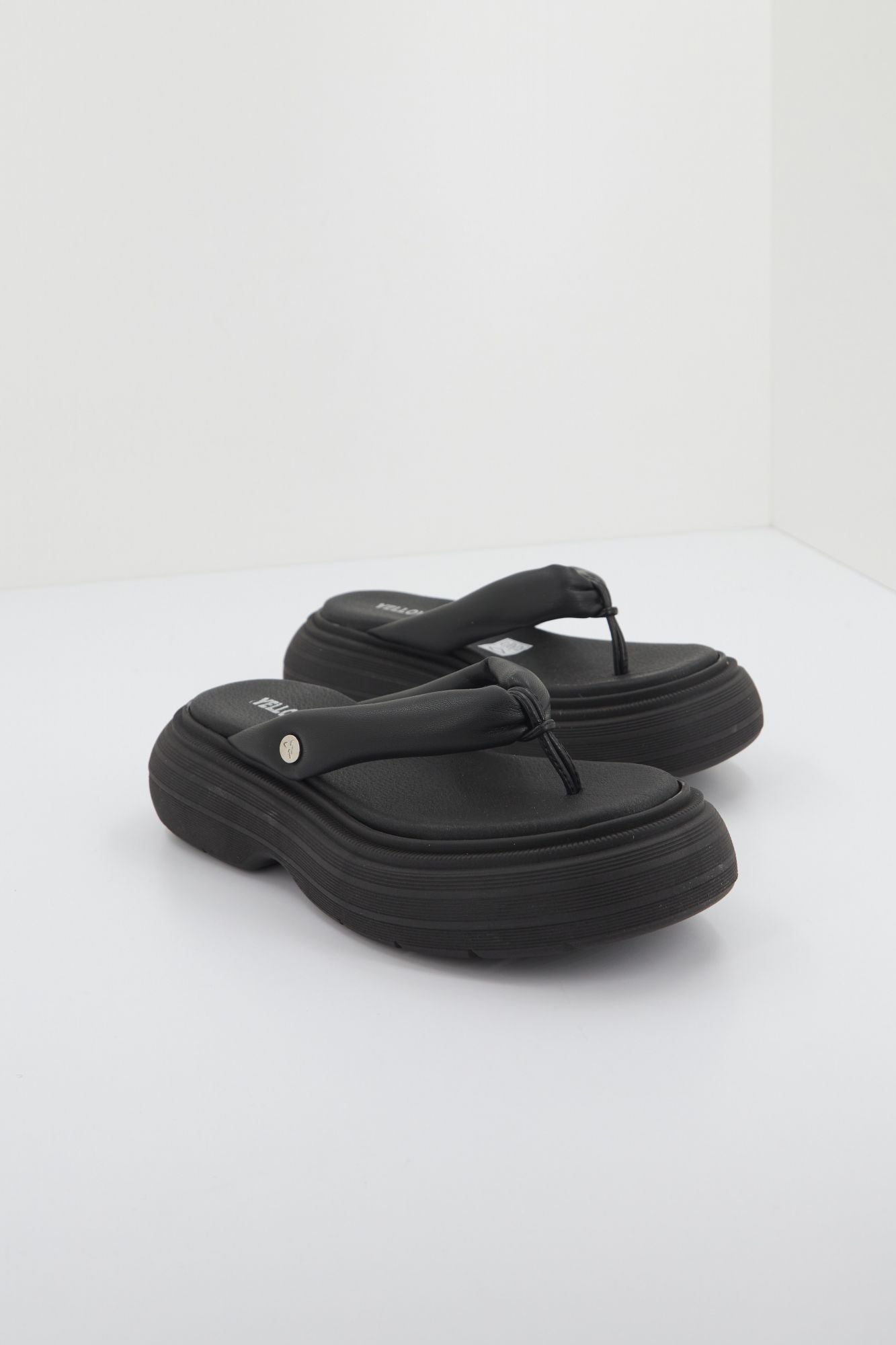 YELLOW DAKAR en color NEGRO (3)