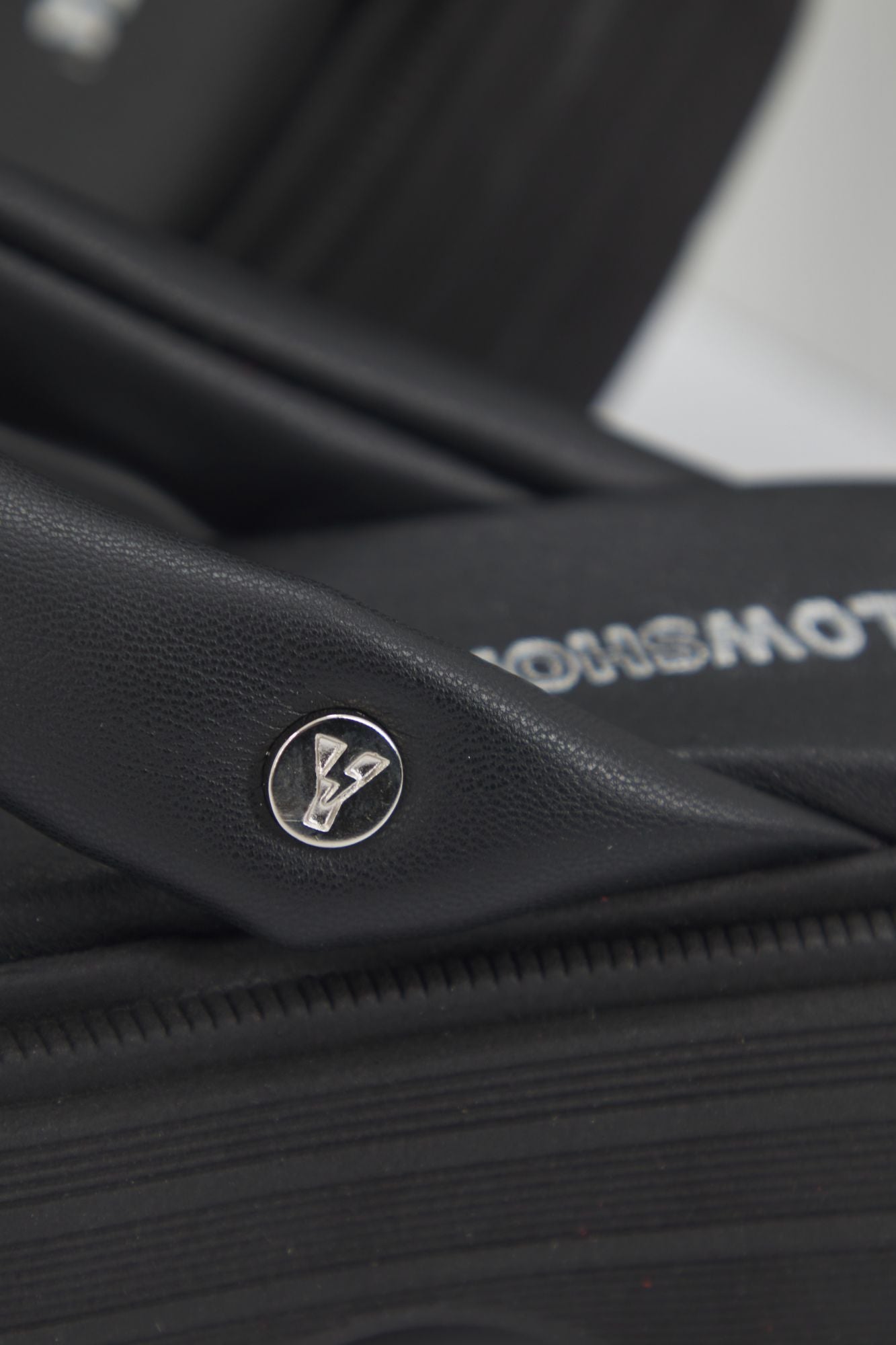 YELLOW DAKAR en color NEGRO (4)