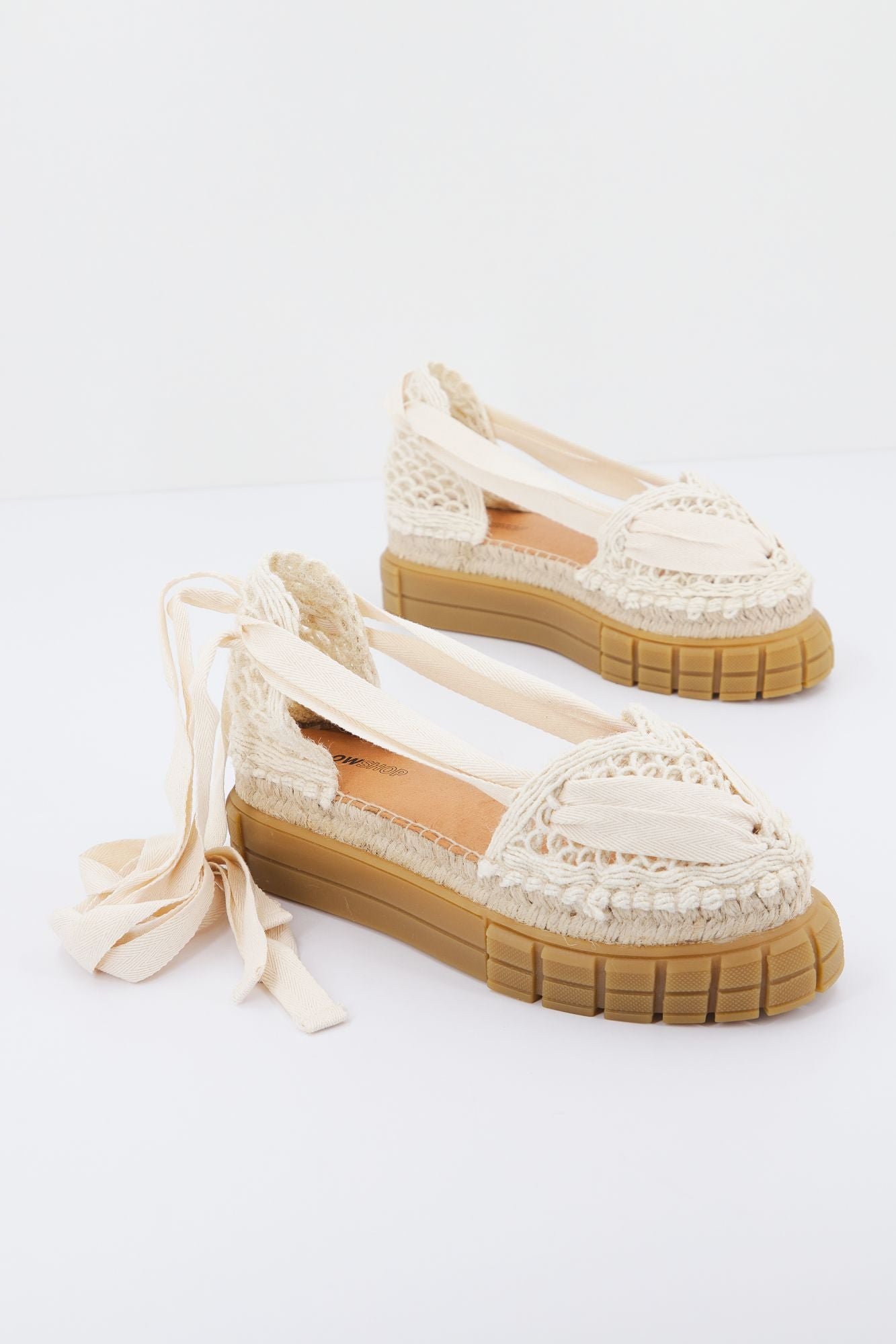 YELLOW MYKOS en color BEIS (1)