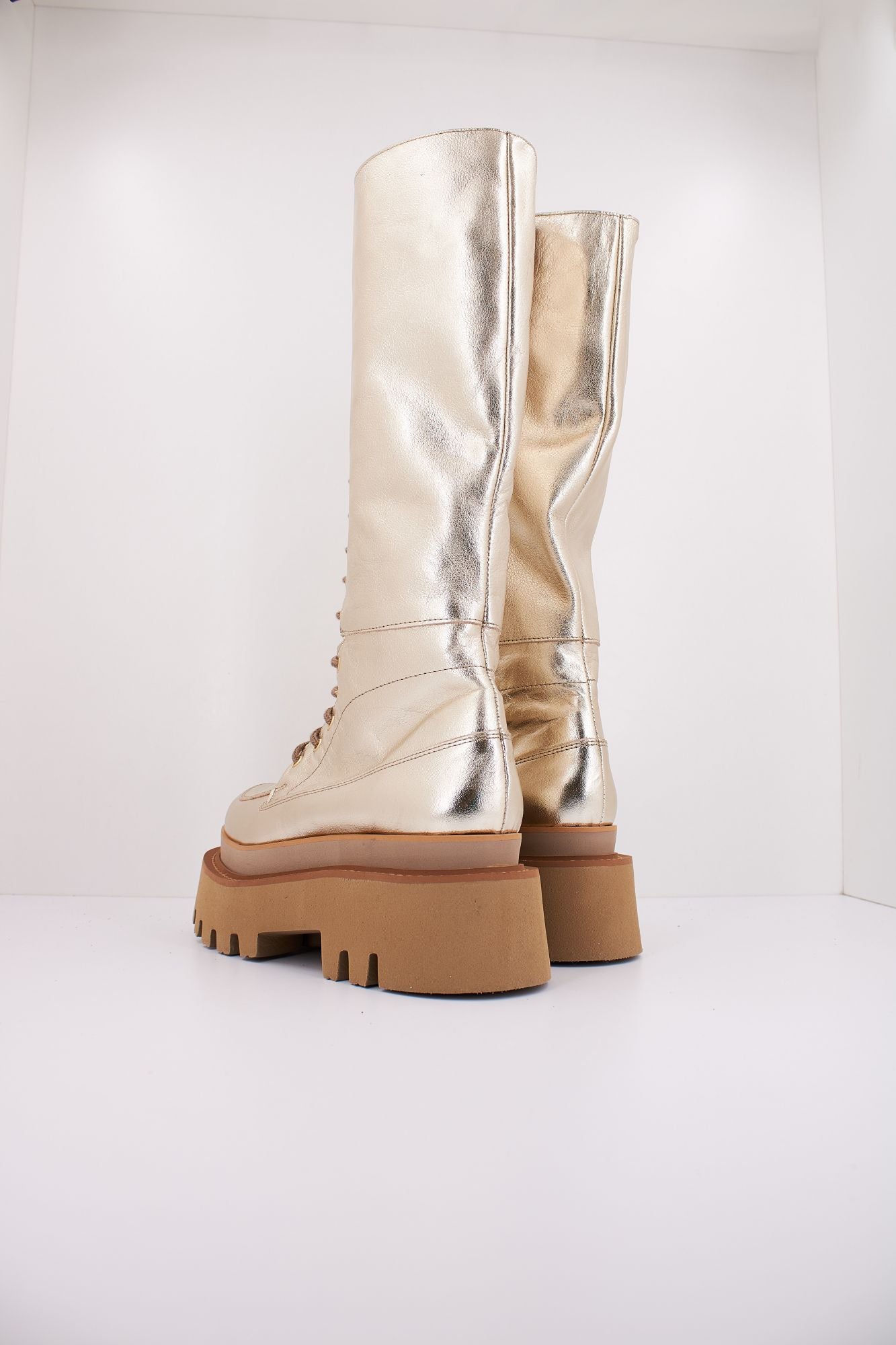 YELLOW ARTHUR en color ORO (4)