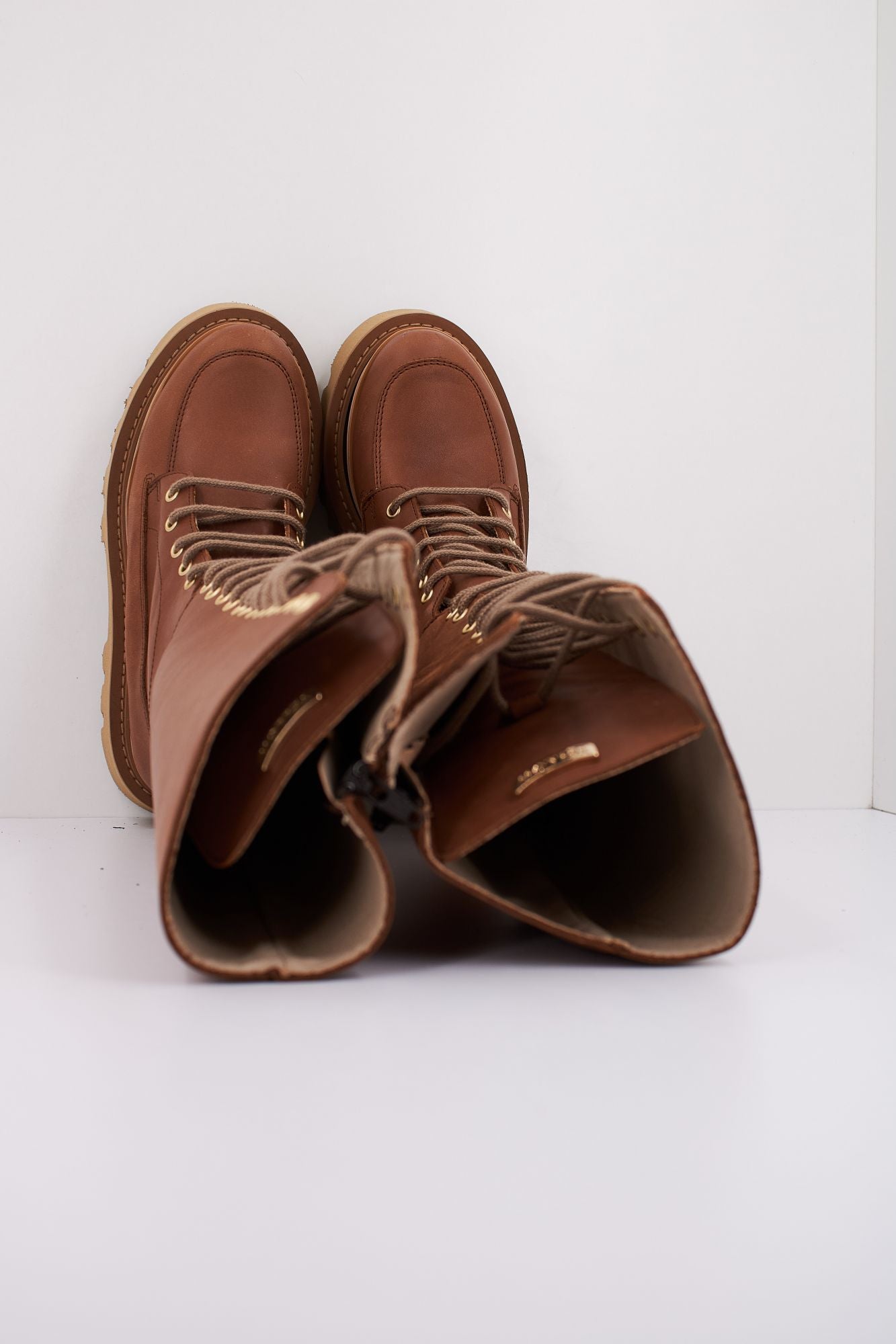 YELLOW ARTHUR en color MARRON (3)