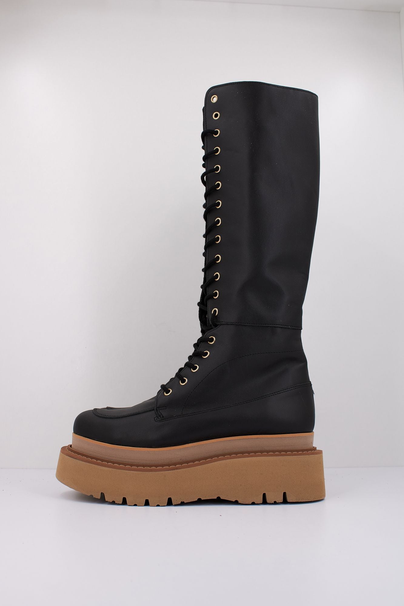 YELLOW ARTHUR en color NEGRO (1)