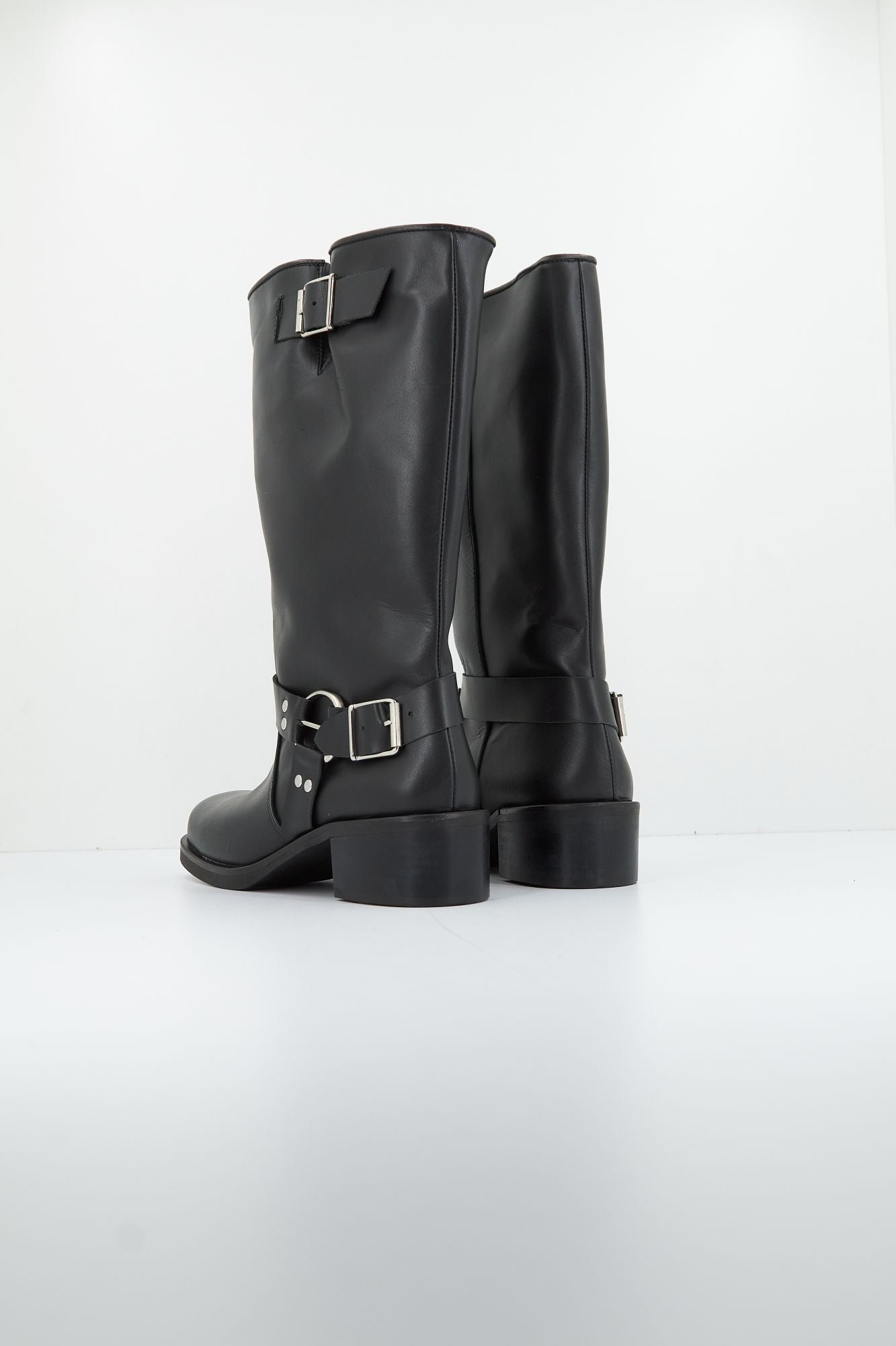 YELLOW CARLA en color NEGRO (3)