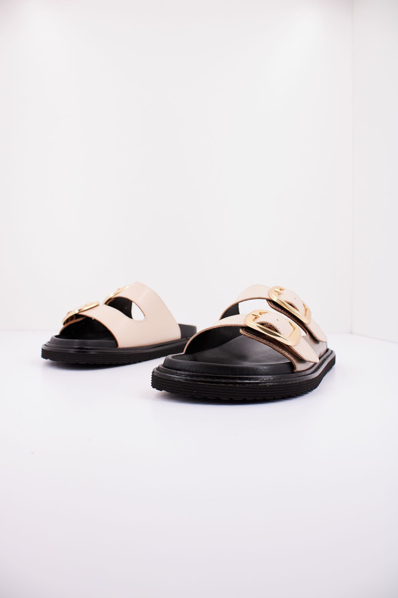 YELLOW BUCKLE en color NUDE (2)