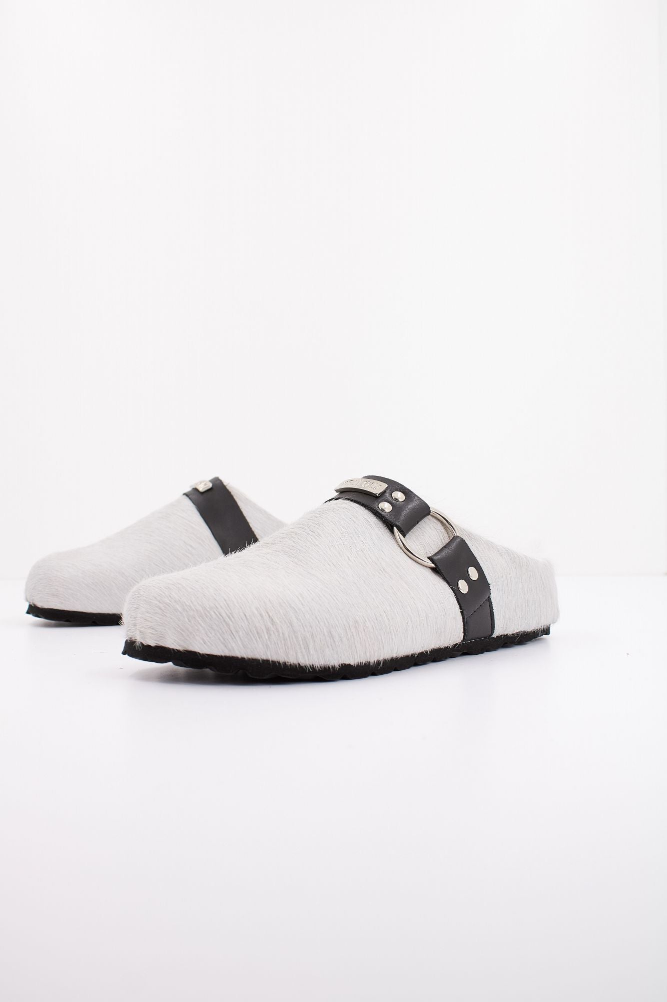 YELLOW ANGIE en color BLANCO (2)