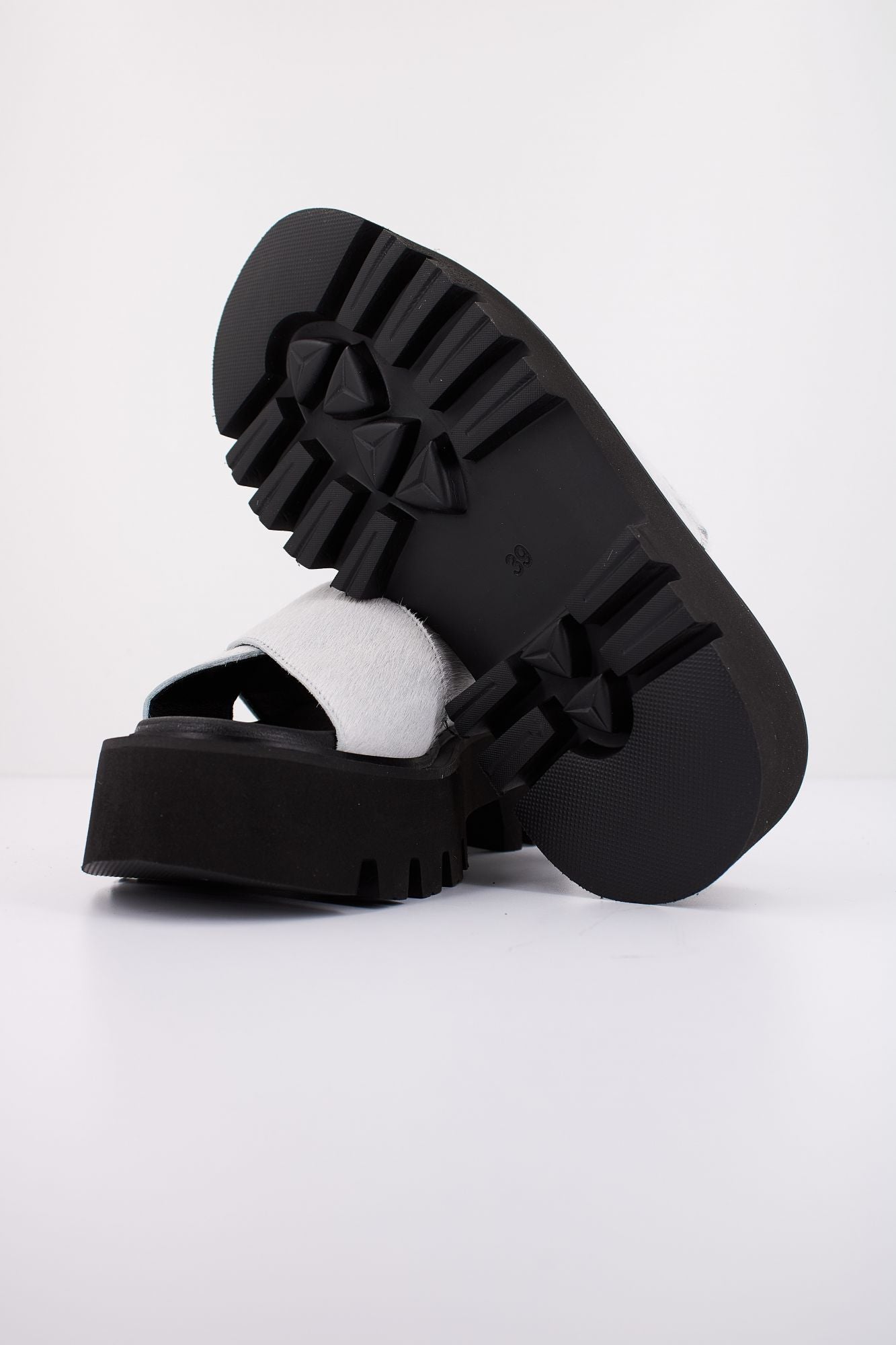 YELLOW ROUSE en color BLANCO (4)