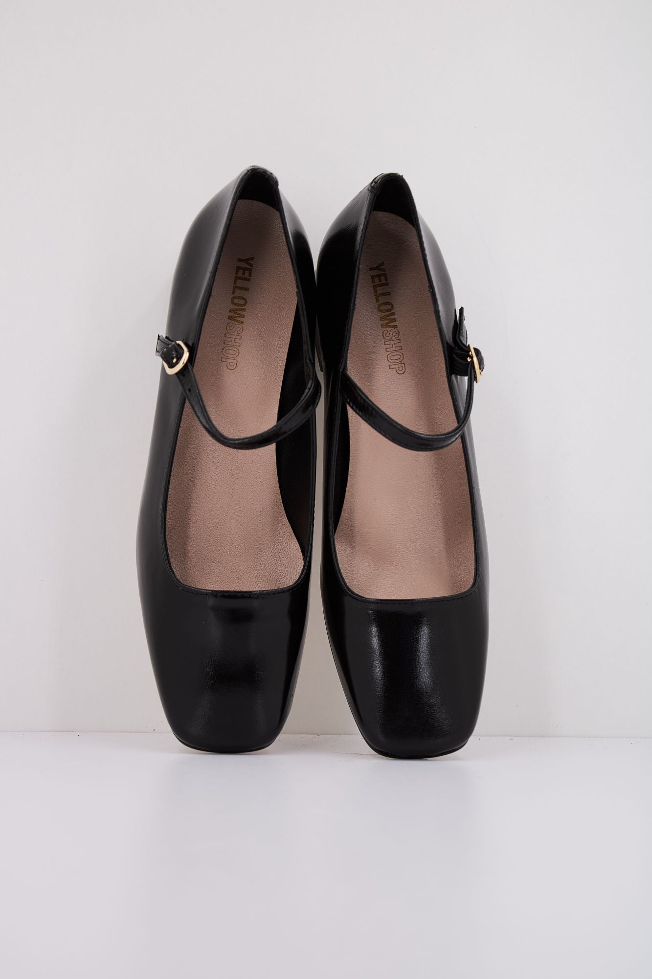 YELLOW PATRICIA en color NEGRO (3)