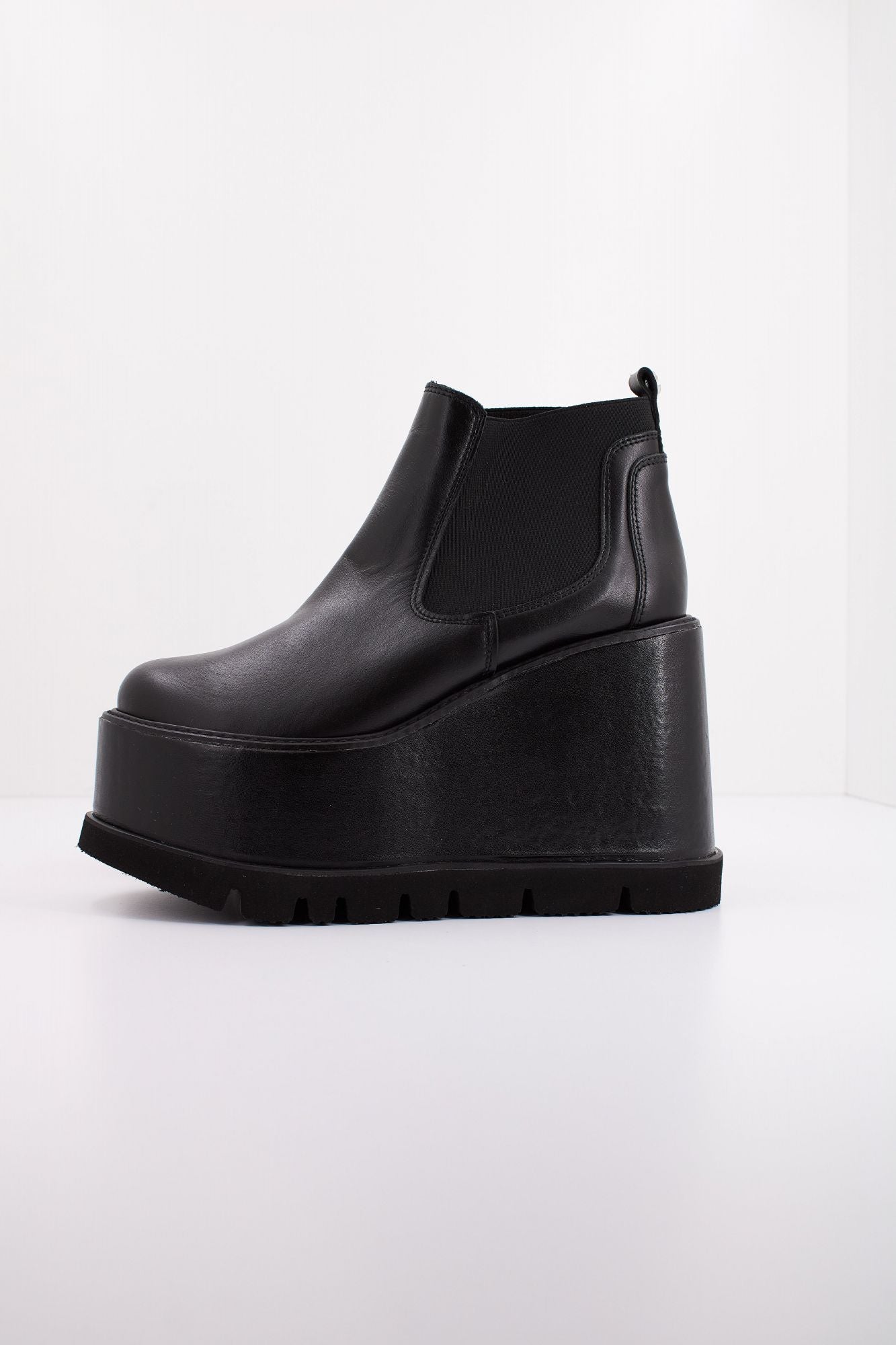 YELLOW MARTINA en color NEGRO (1)