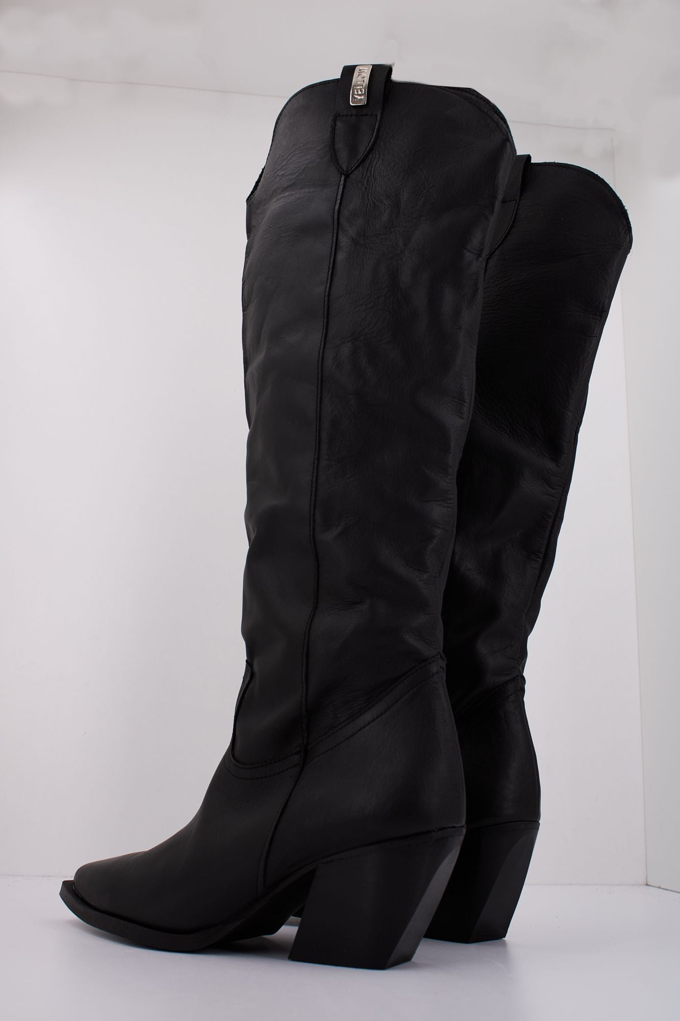 YELLOW MONTANA en color NEGRO (4)