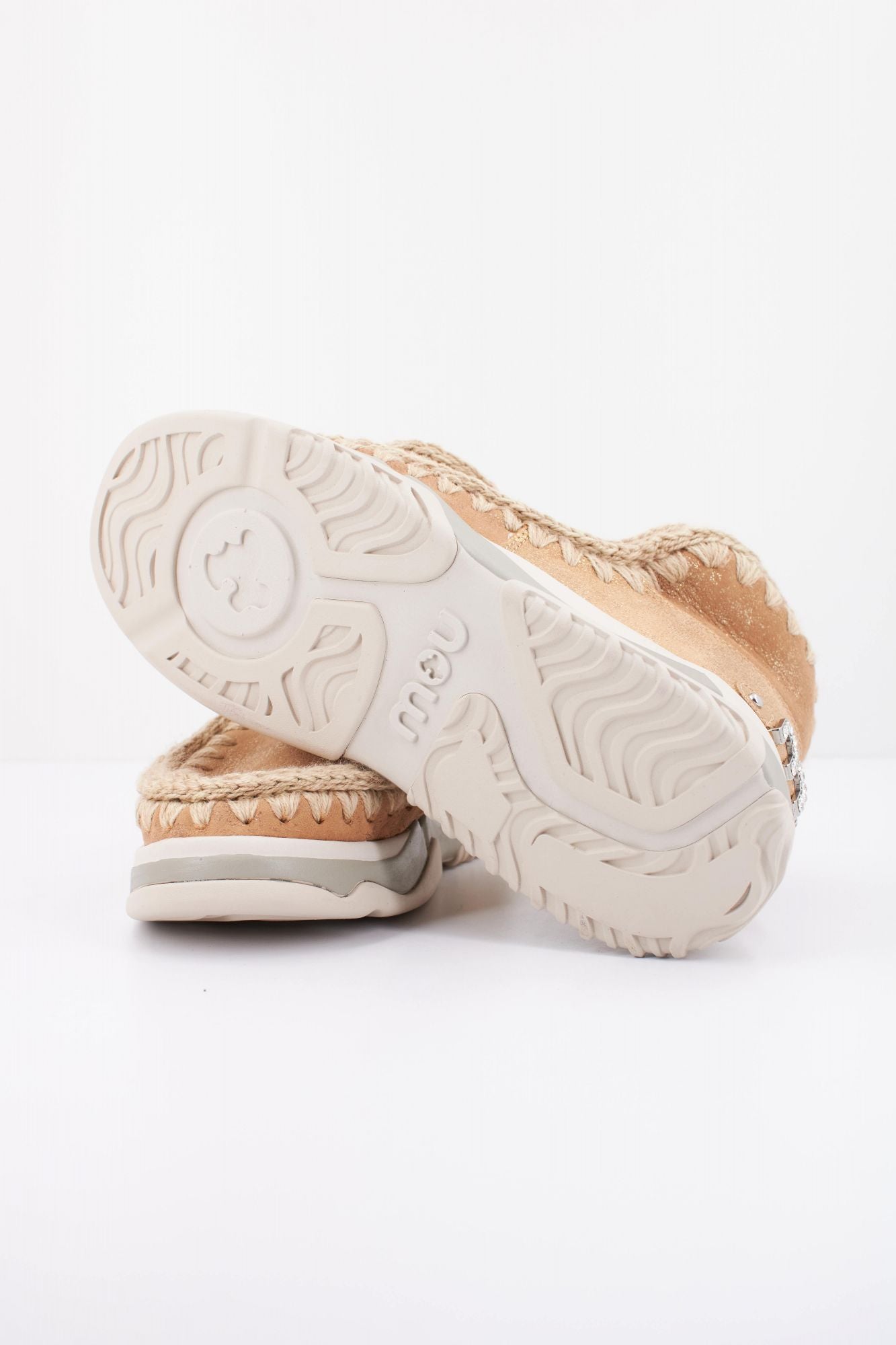 MOU ESKIMO TRAINER LOGO RHINE en color MARRON CLARO (5)