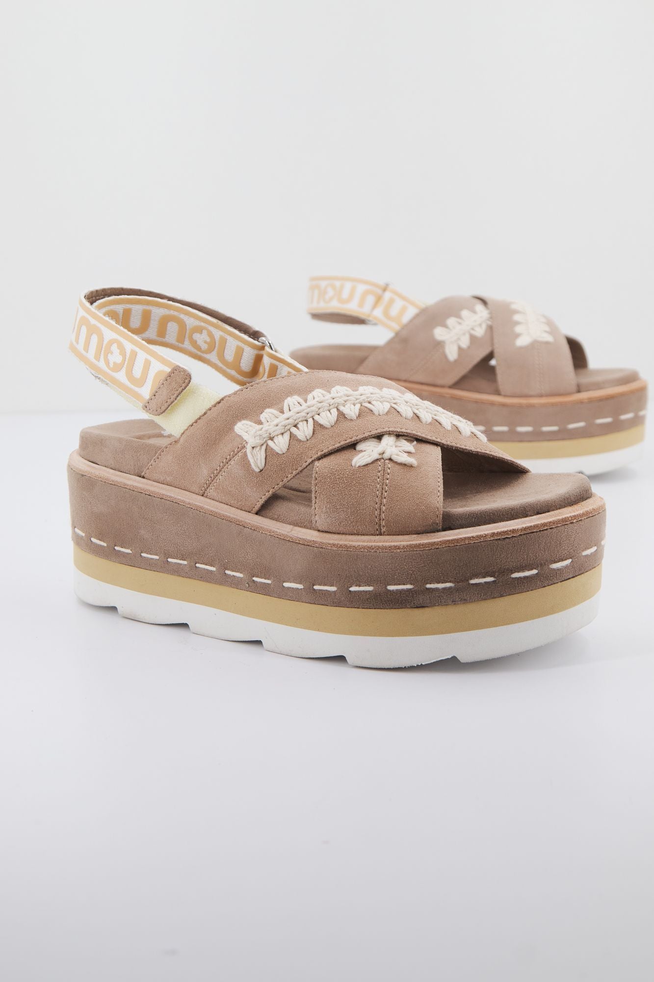 MOU MU SW351002A en color MARRON CLARO (2)