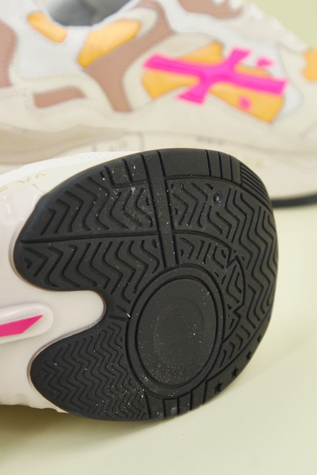 PREMIATA SHARKYD 291 en color BEIS (4)