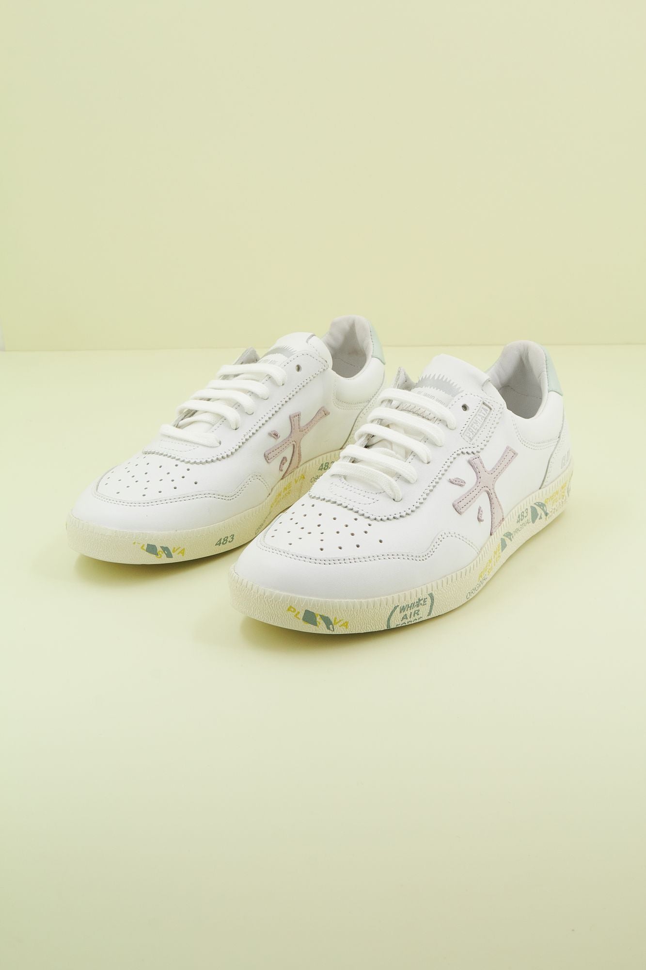 PREMIATA CLAYD en color BLANCO (2)
