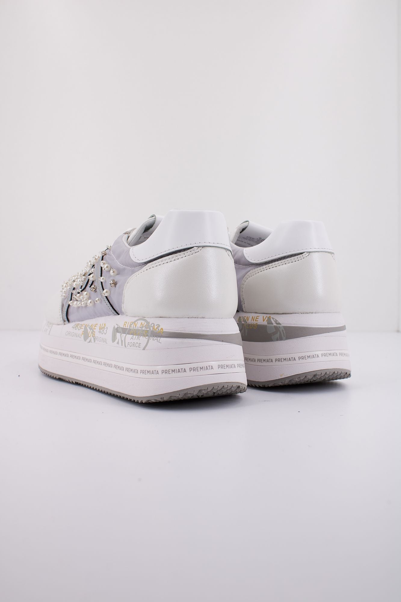 PREMIATA BETH 6751 en color BLANCO (3)