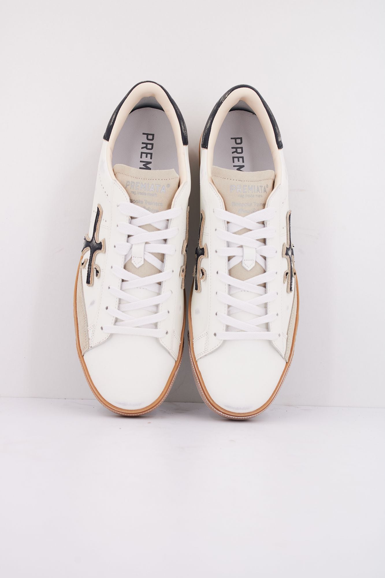 PREMIATA STEVEN en color BEIS (3)