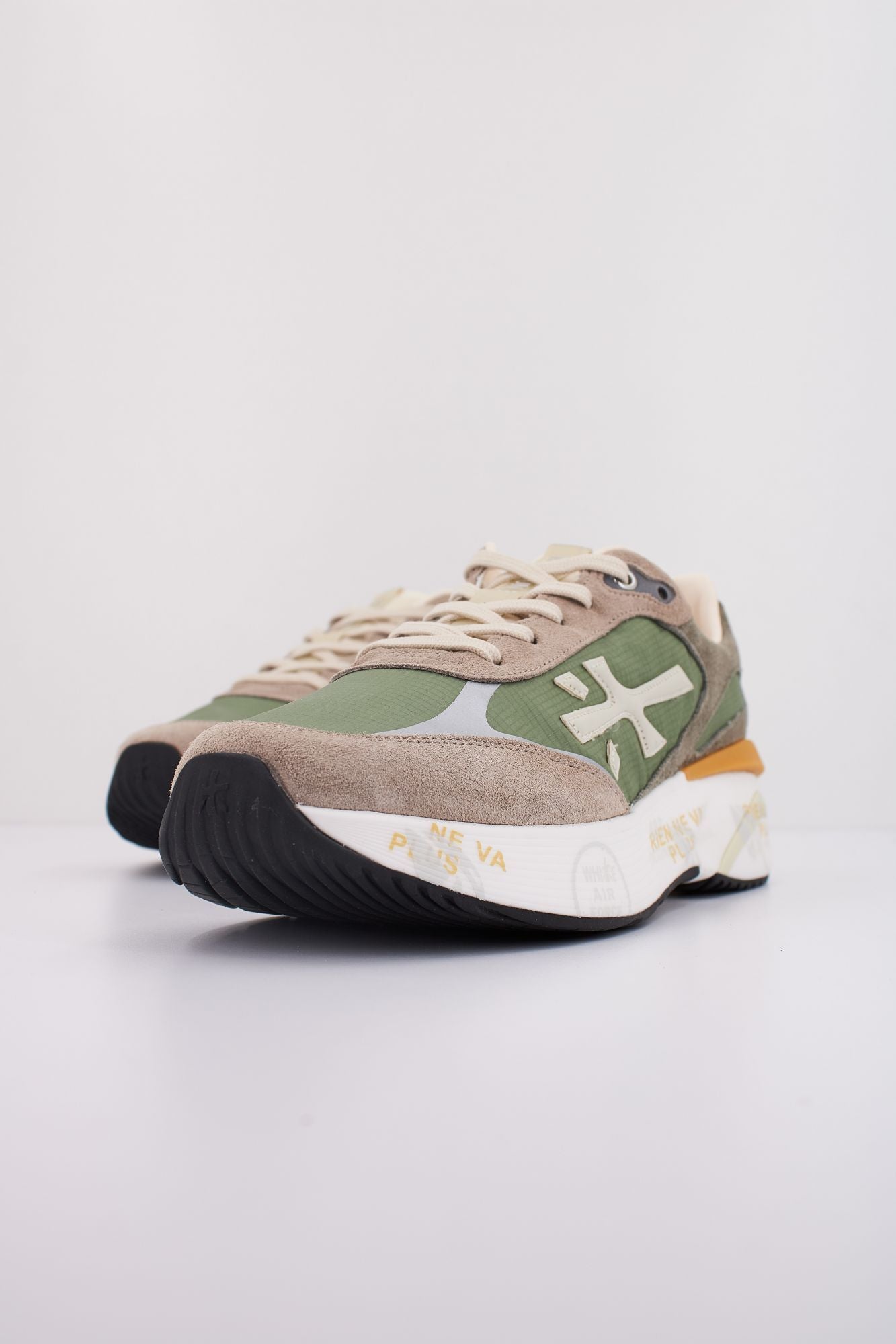 PREMIATA MOERUN en color VERDE (2)