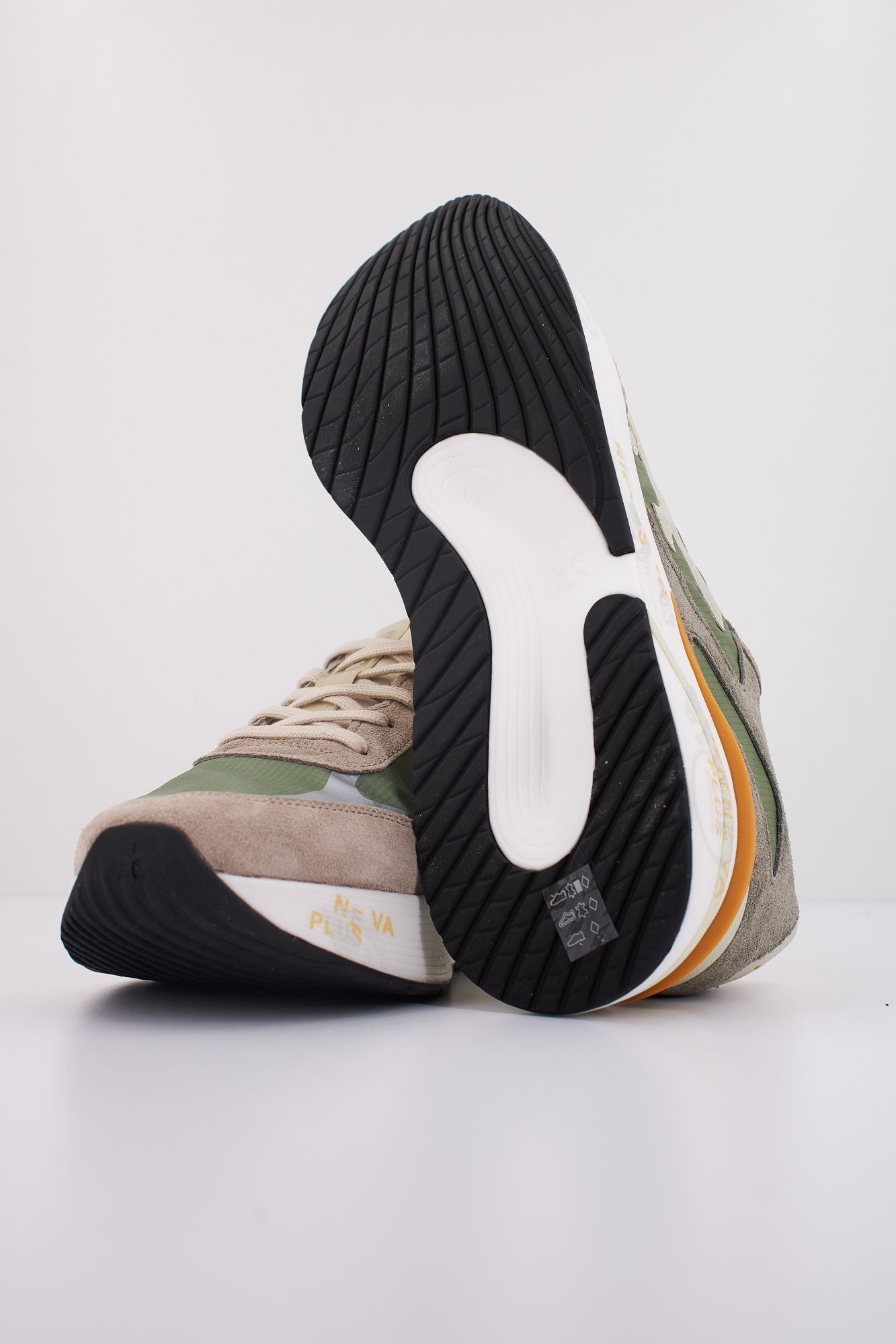 PREMIATA MOERUN en color VERDE (5)