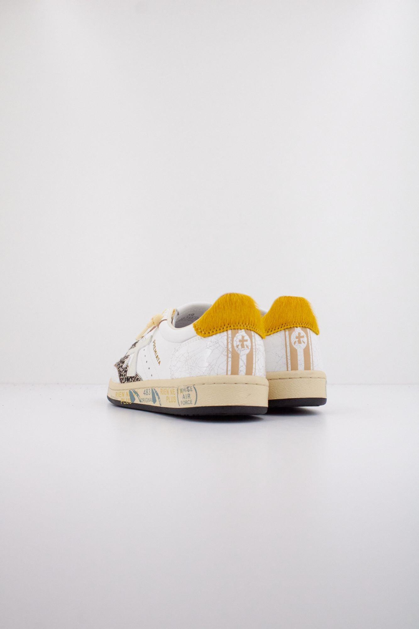 PREMIATA BSKTCLAD 7667 en color BLANCO (4)