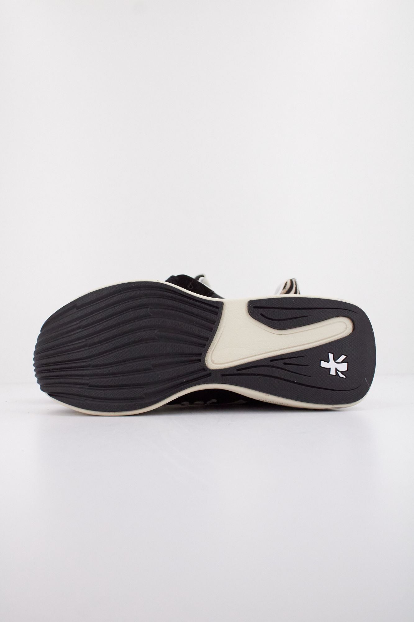 PREMIATA CASSIE 7681 en color NEGRO (5)