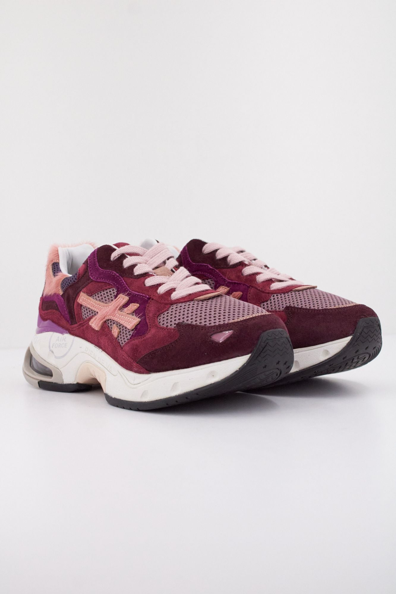 PREMIATA SHARKYD en color ROSA (2)