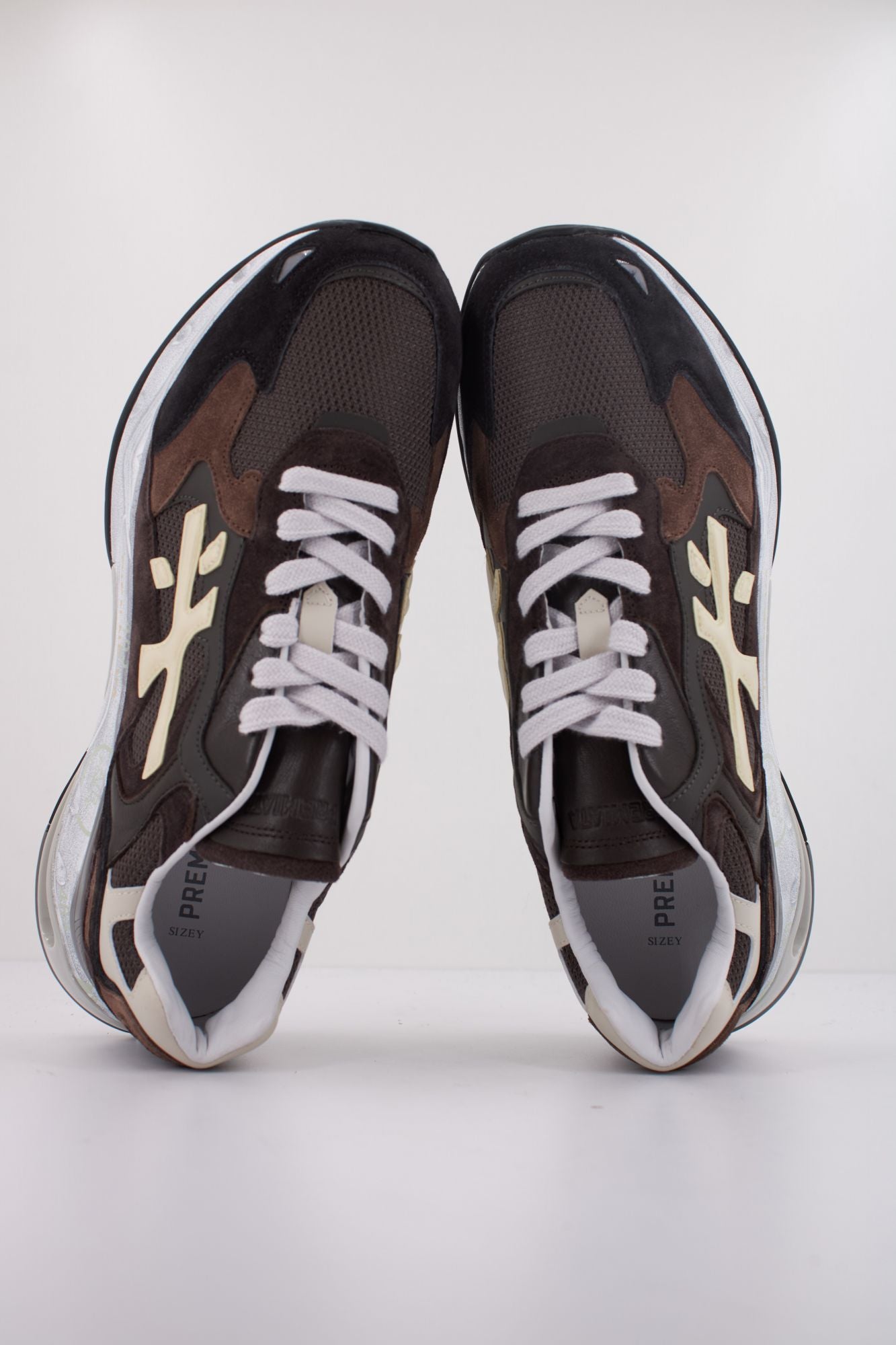 PREMIATA SHARKY 320 en color MARRON (3)