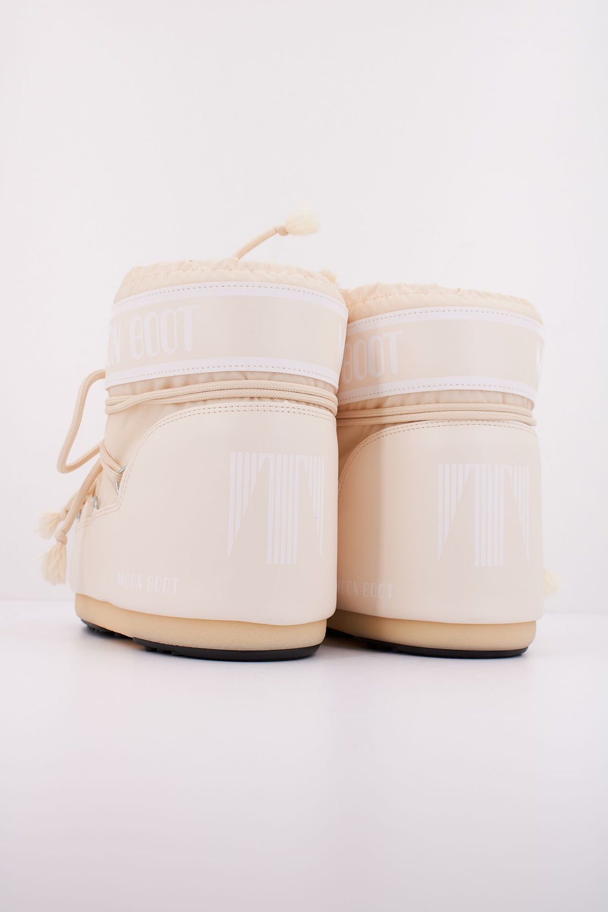 MOON BOOT ICON LOW NYLON 14093400 002 en color BLANCO (4)