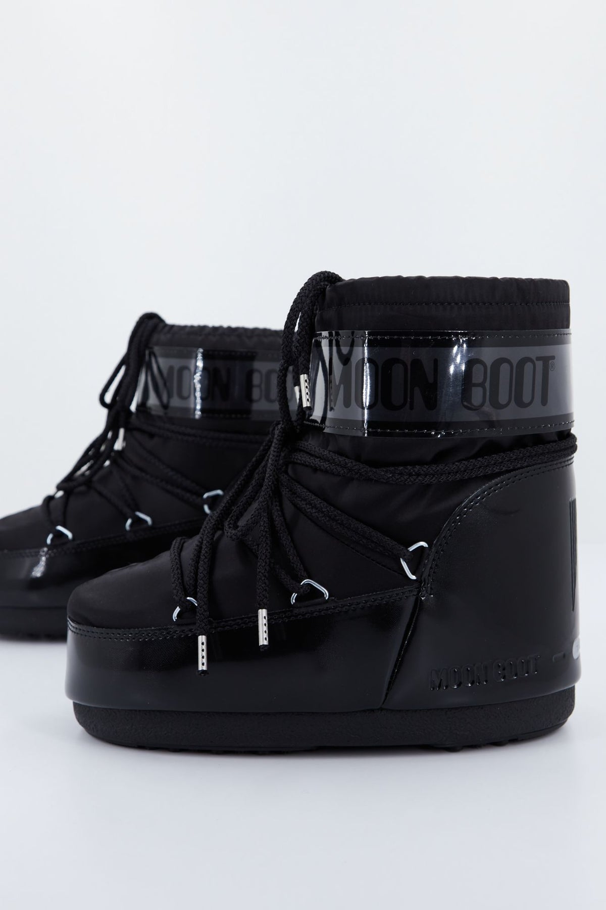 MOON BOOT ICON LOW GLANCE 14093500 001 en color NEGRO (3)